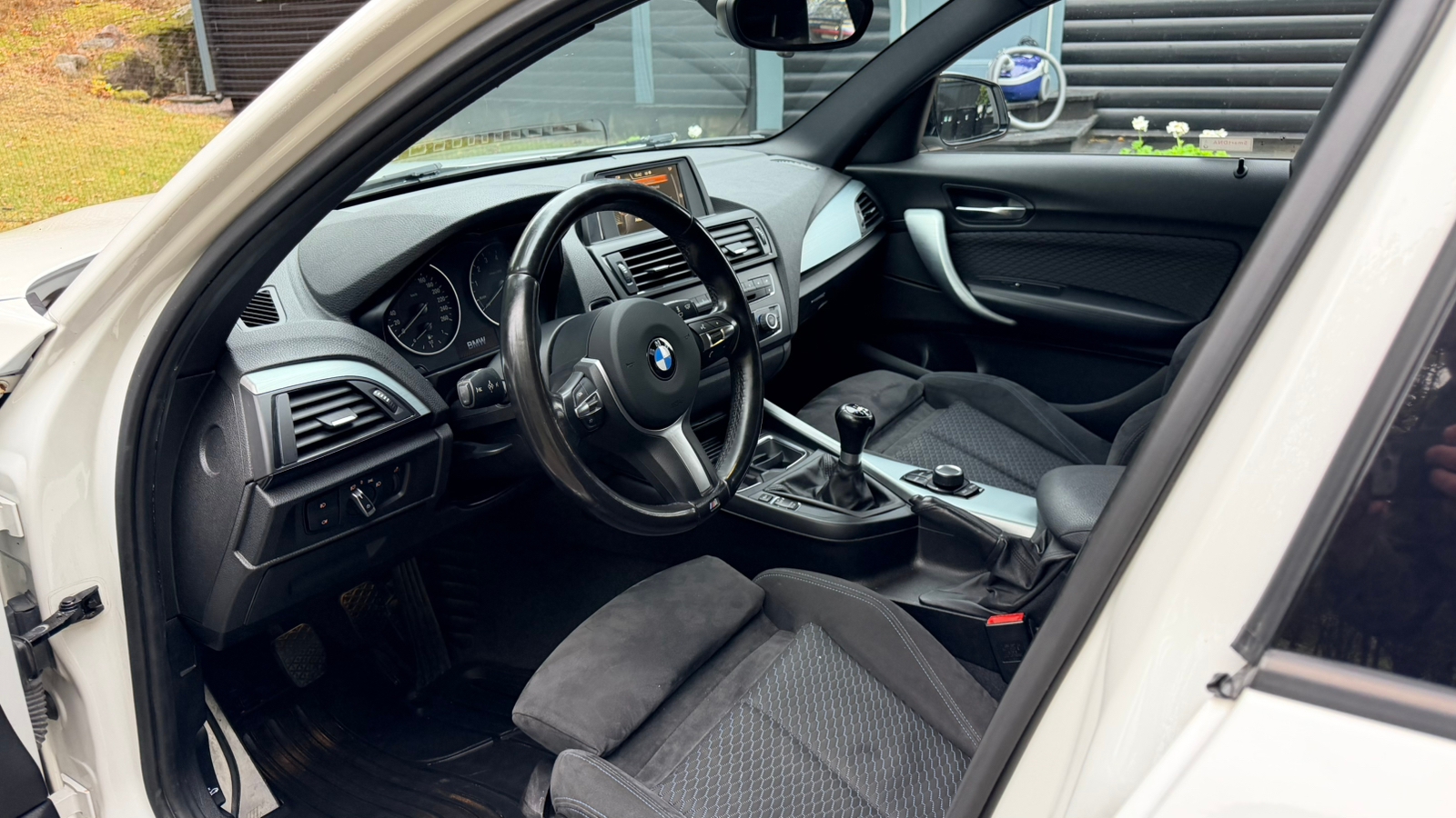 BMW 116i M Sport 2015, kuva 9/10