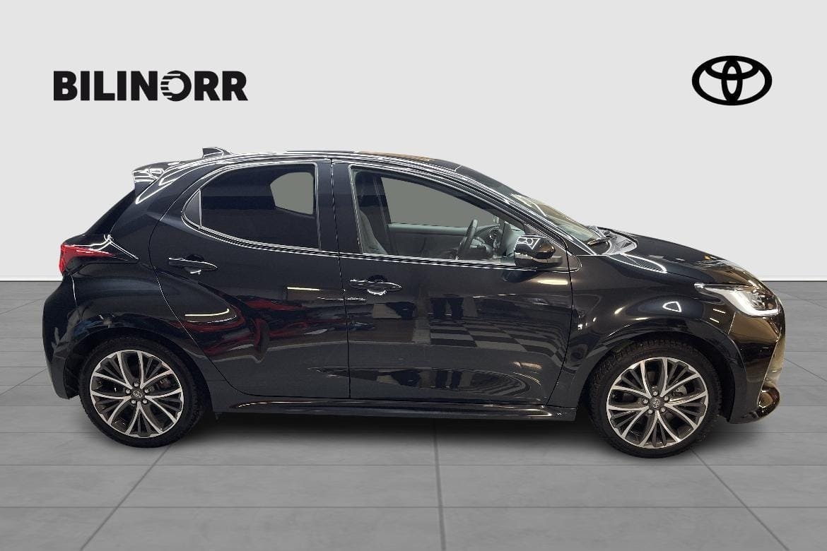 Toyota Yaris 1.5 Hybrid 116 GR Sport 2023, photo 6/10