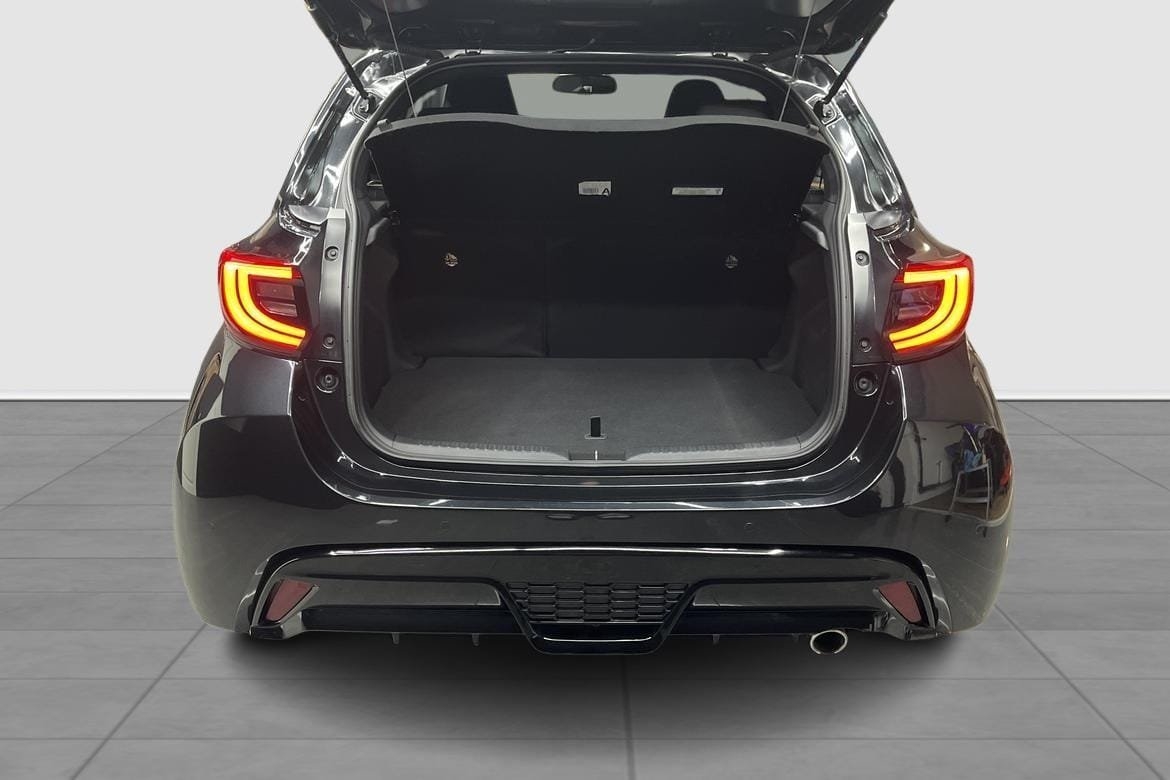 Toyota Yaris 1.5 Hybrid 116 GR Sport 2023, photo 4/10
