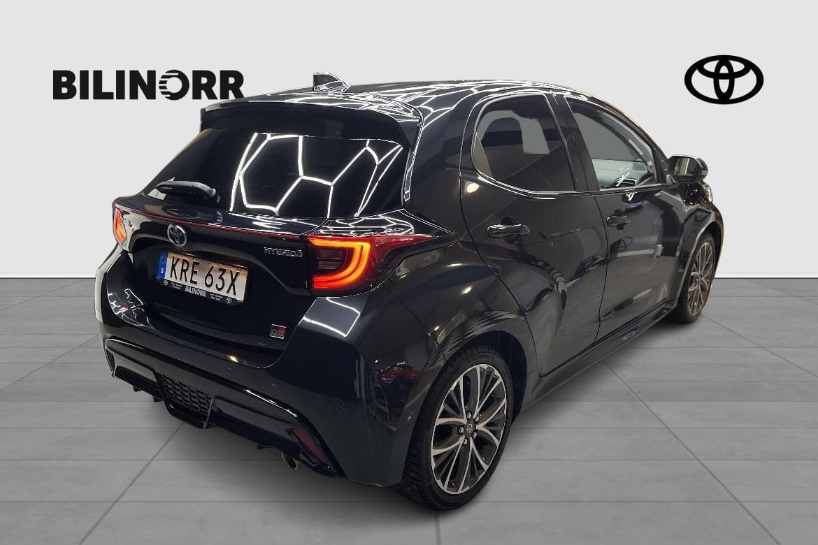 Toyota Yaris 1.5 Hybrid 116 GR Sport 2023, photo 5/10