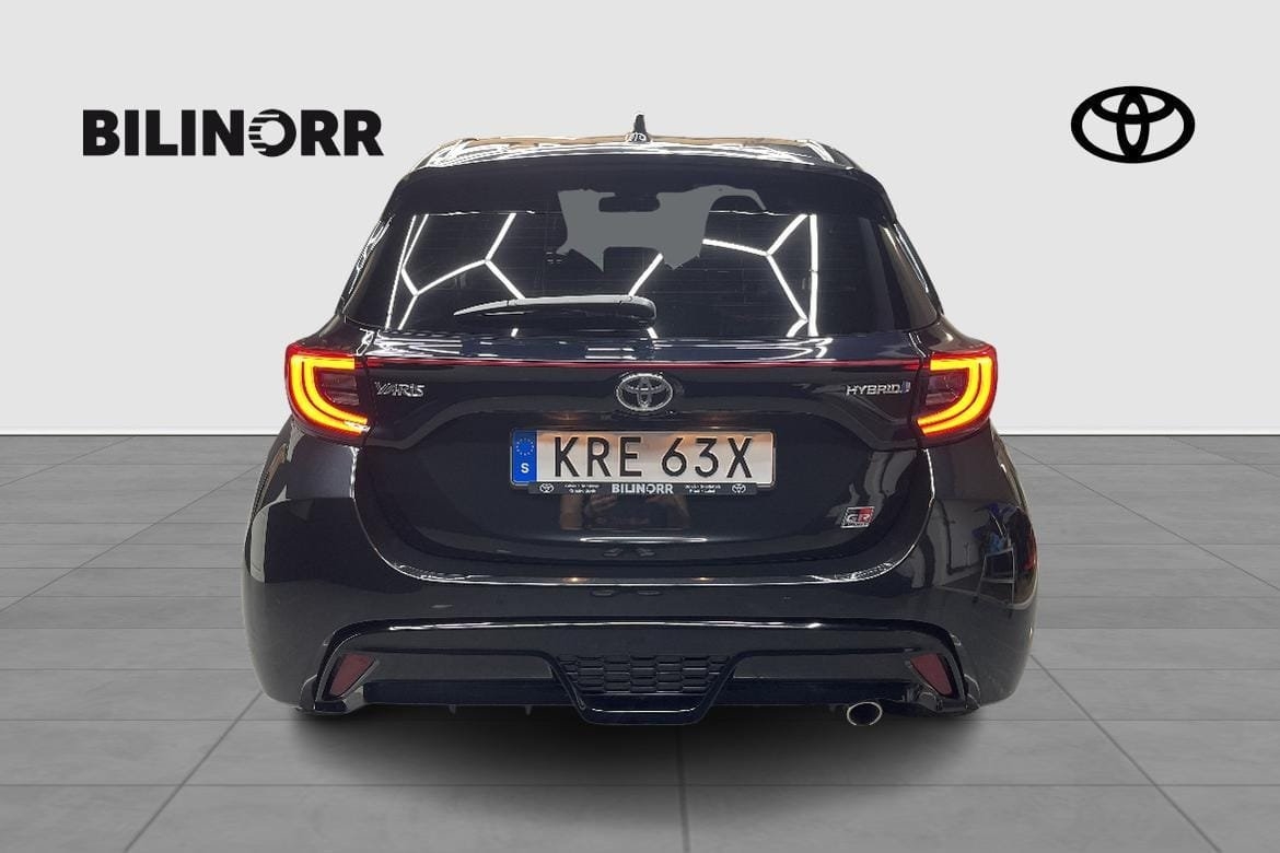 Toyota Yaris 1.5 Hybrid 116 GR Sport 2023, photo 3/10