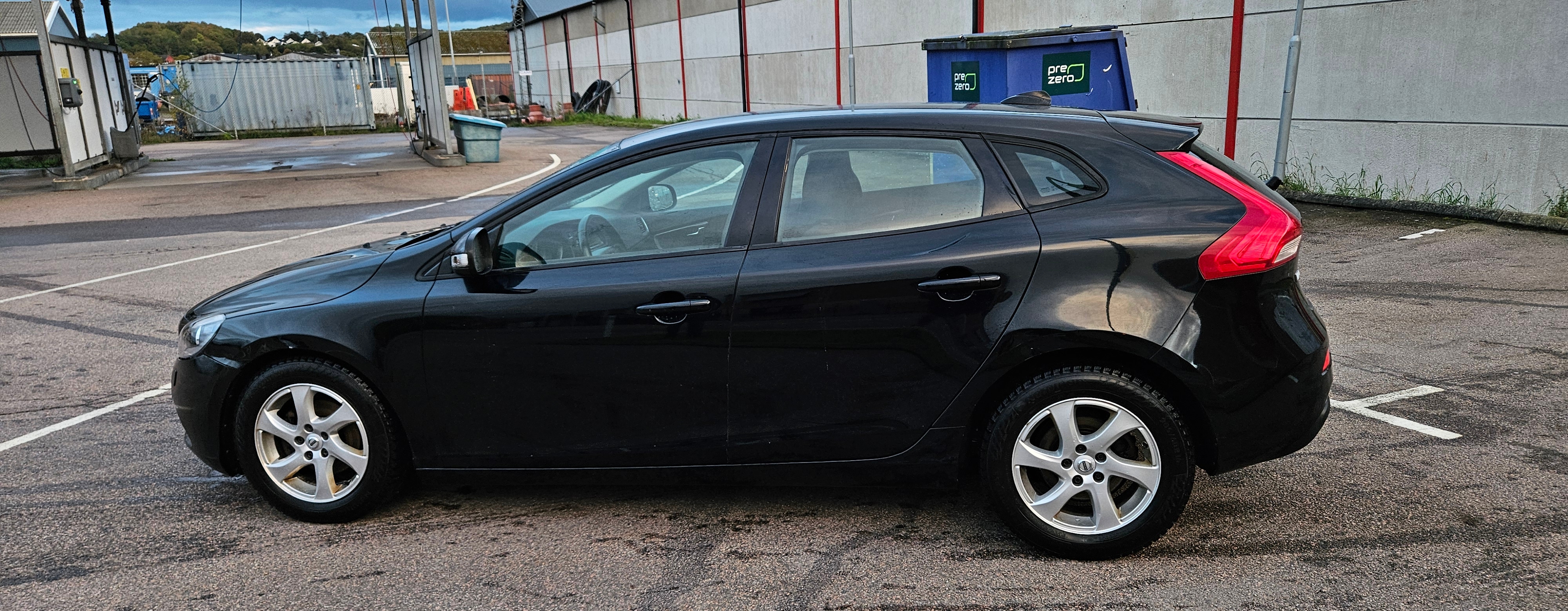 Volvo V40 D2 2015, kuva 2/6