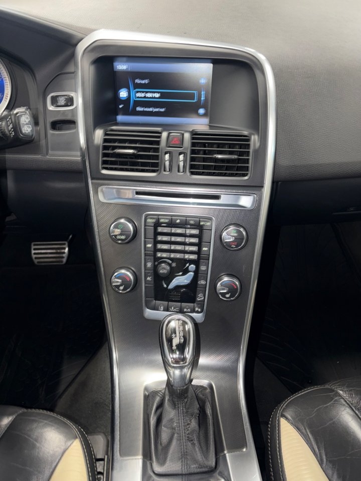 Volvo XC60 R Design 2013, bild 4/9