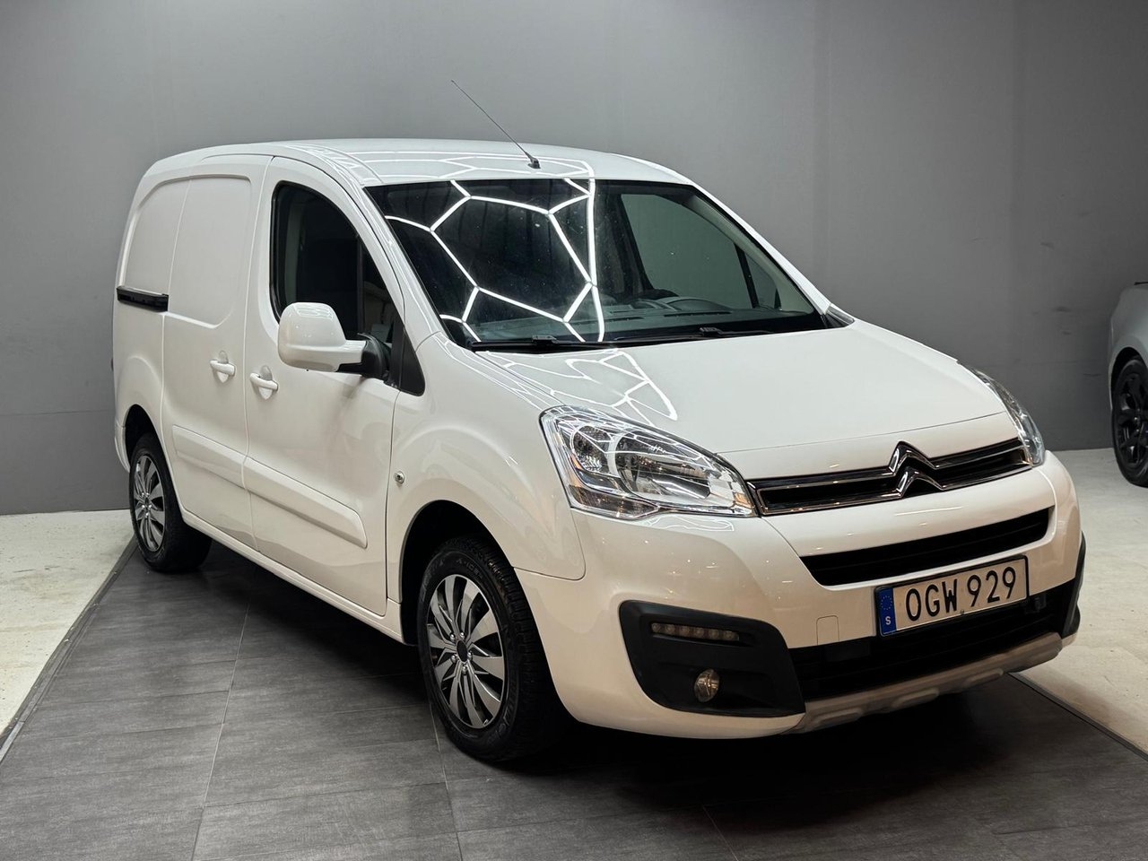 Citroen Berlingo BlueHDi 100 2016, bild 2/10