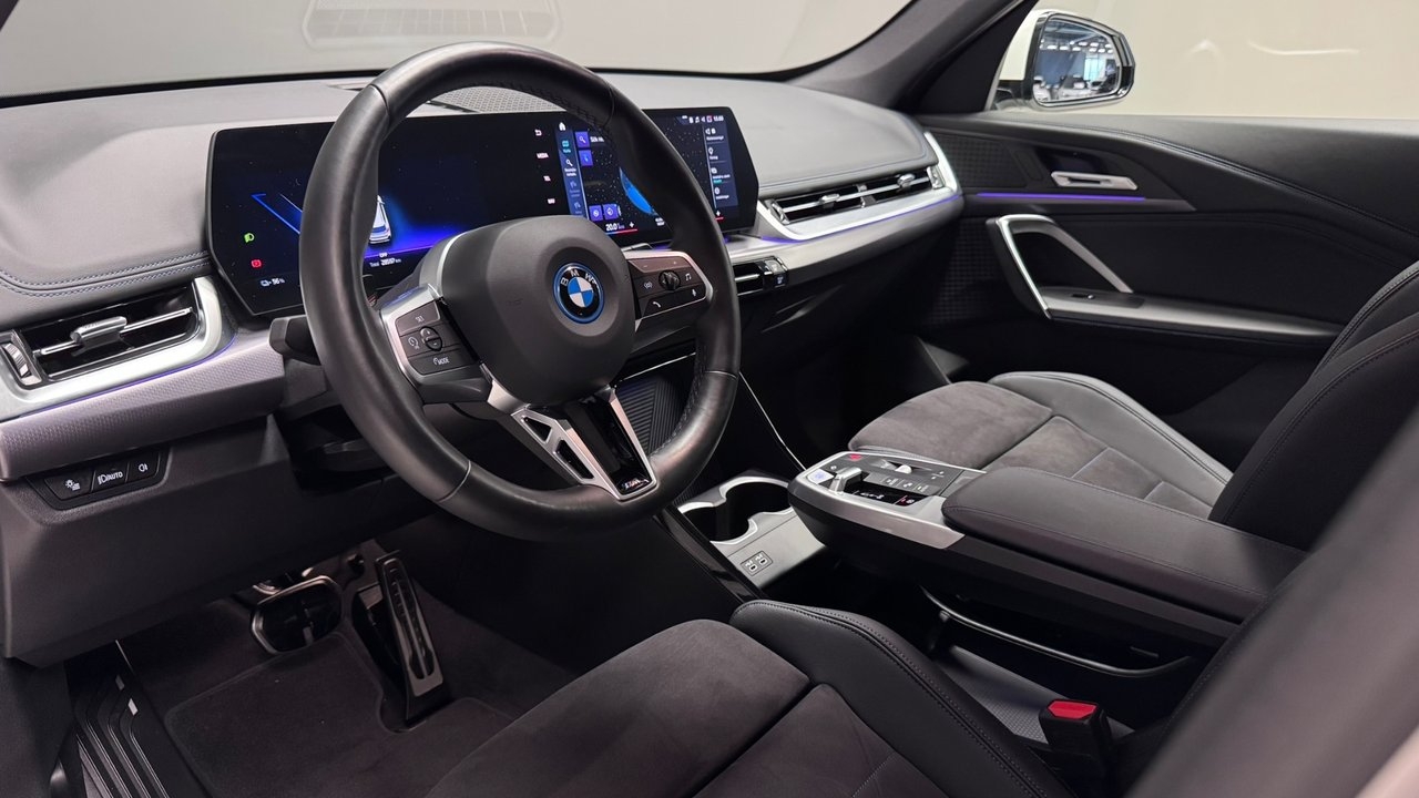 BMW iX1 M Sport 2023, bild 7/10