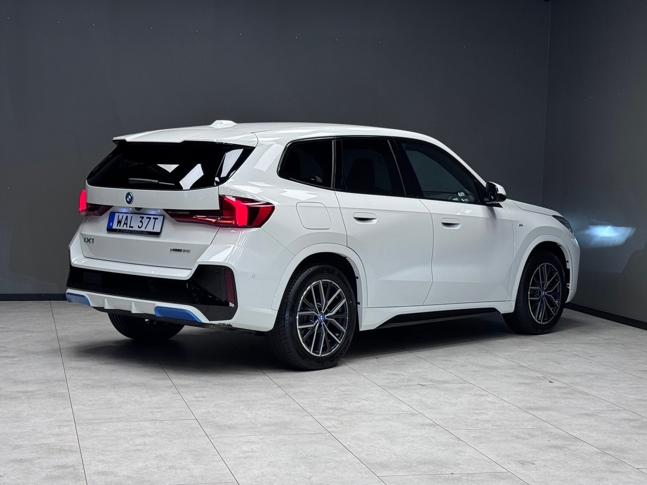 BMW iX1 M Sport 2023, bild 3/10