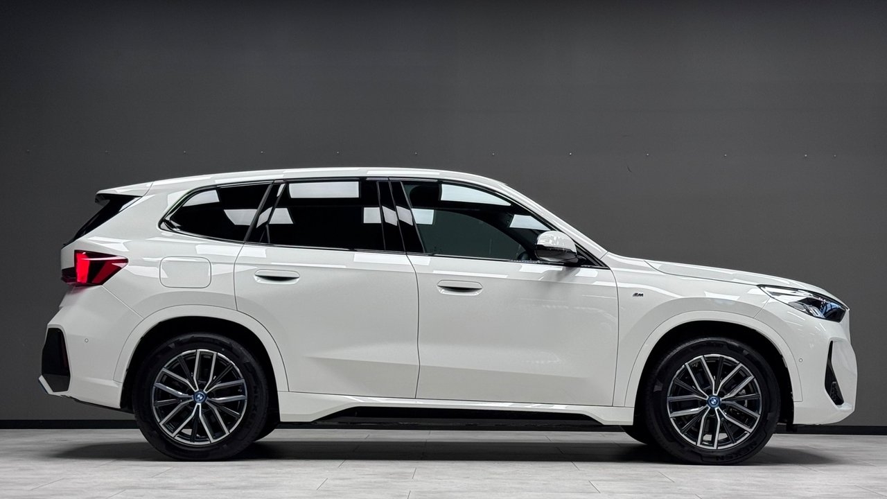 BMW iX1 M Sport 2023, bild 5/10