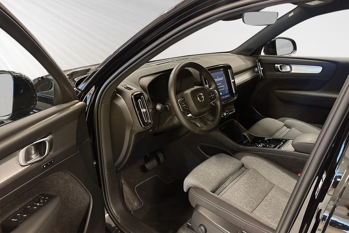 Volvo XC40 B4 Plus Dark 2026, bild 7/10