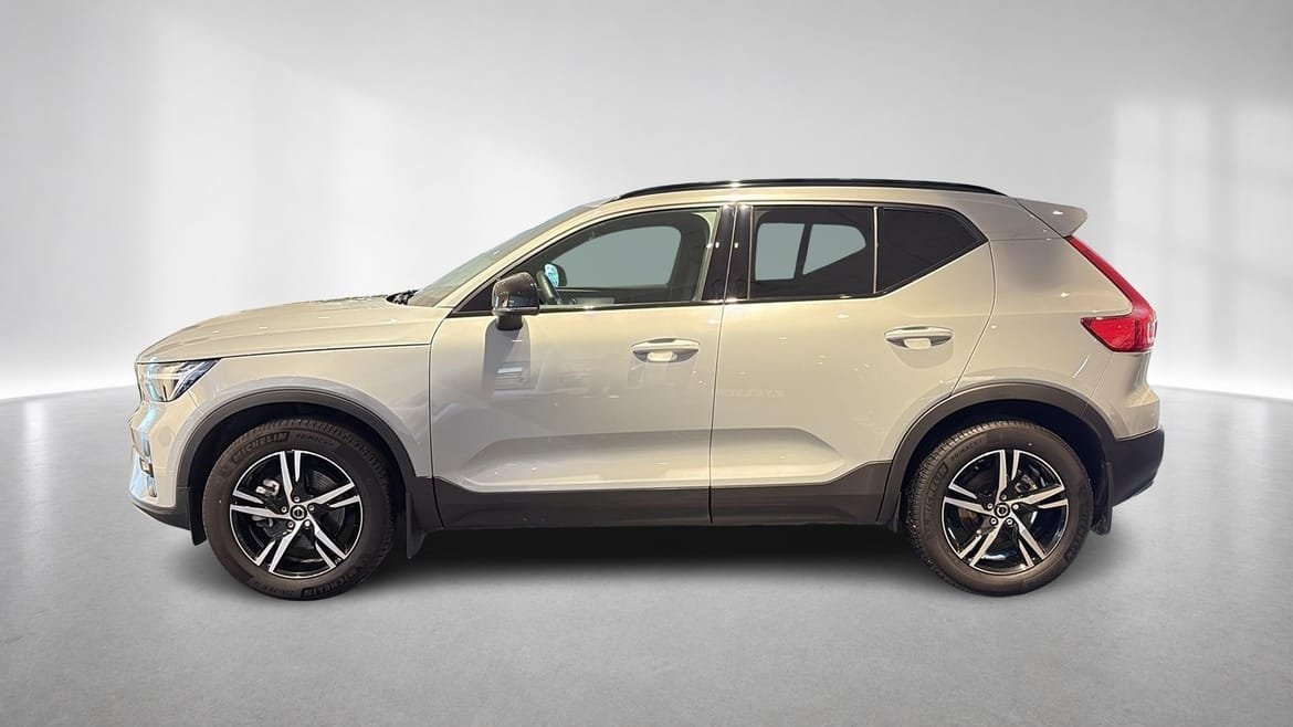 Volvo XC40 B3 Plus Dark 2025, bild 3/10