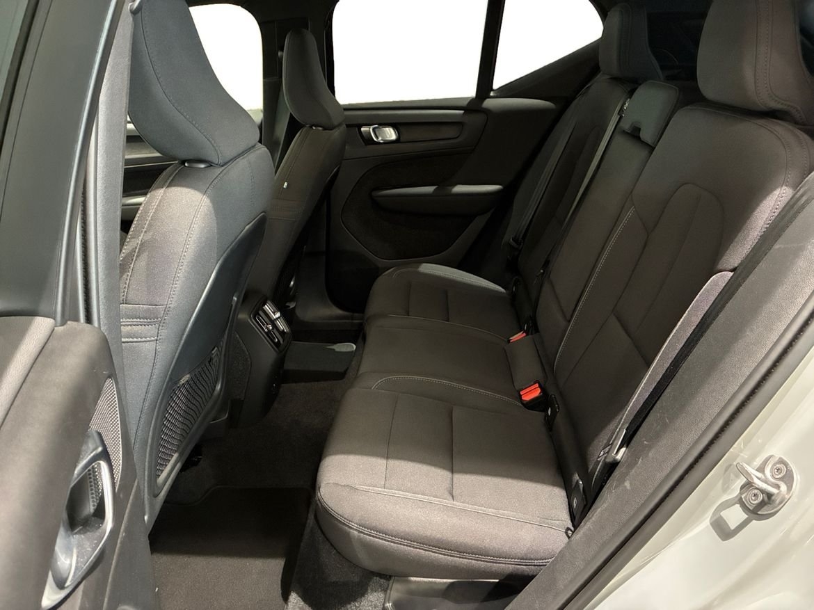 Volvo EX40 Extended Range Plus 2025, bild 7/16