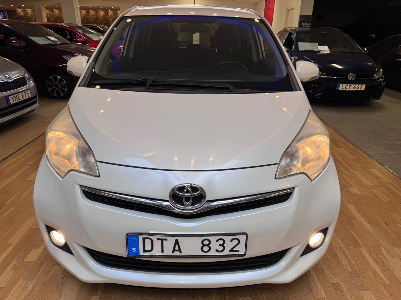 Toyota Verso-S 1.33 2012, bild 4/10