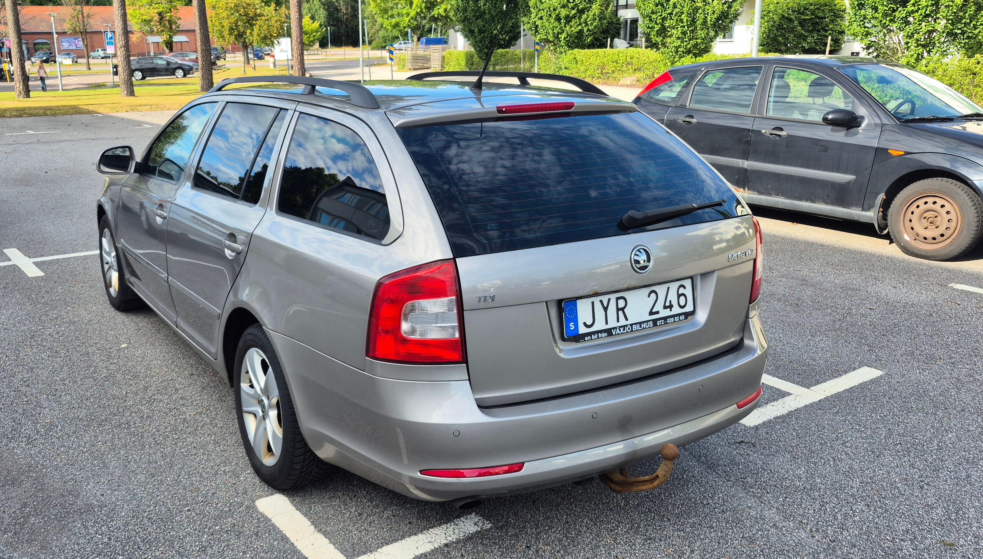Skoda Octavia 2010, bild 4/6