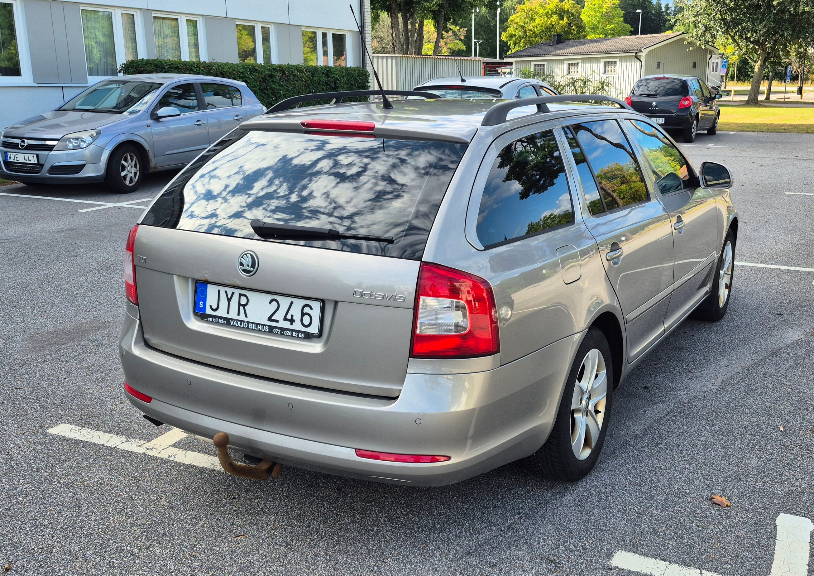 Skoda Octavia 2010, bild 3/6