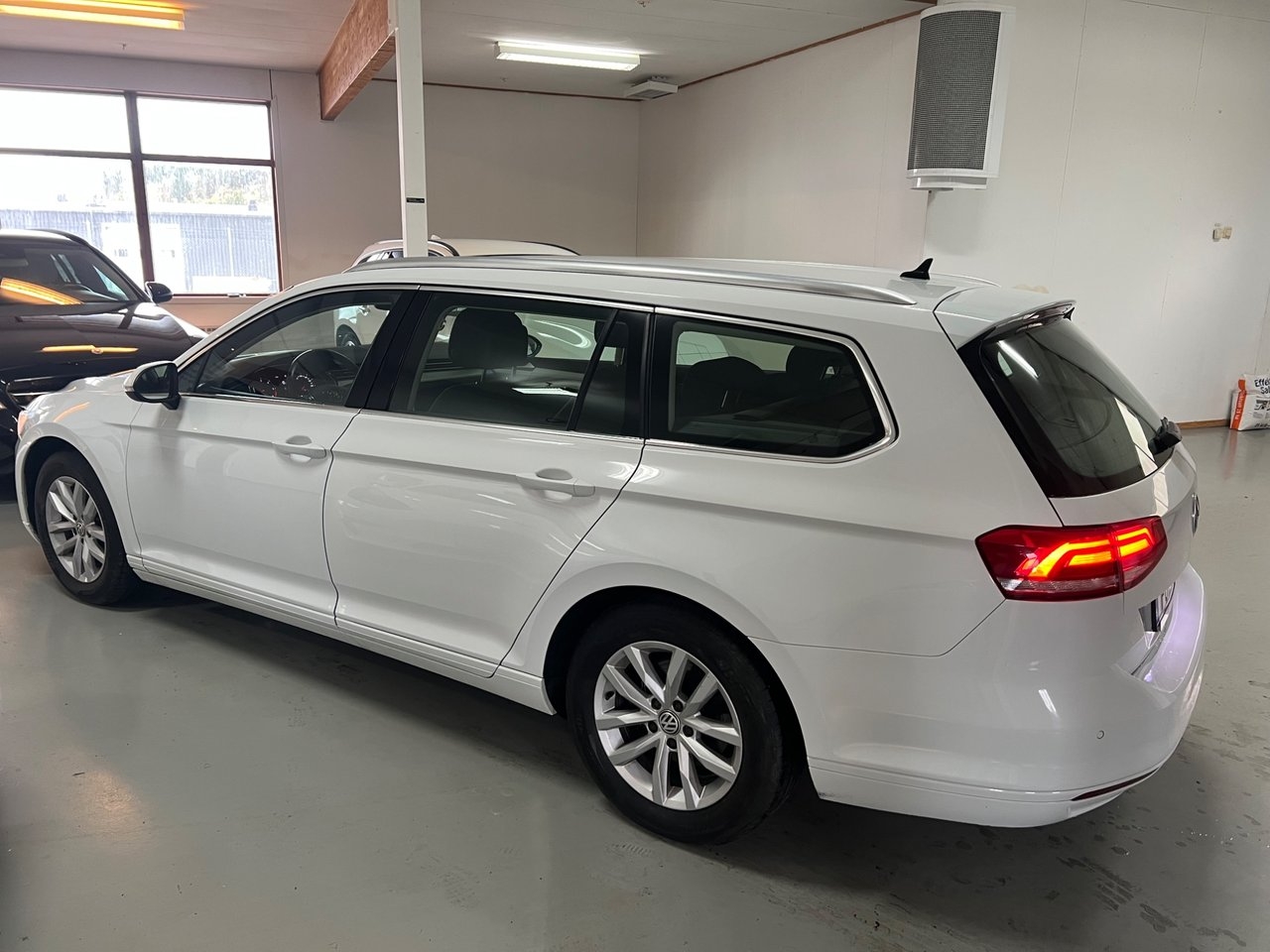 Volkswagen Passat 2015, kuva 4/10