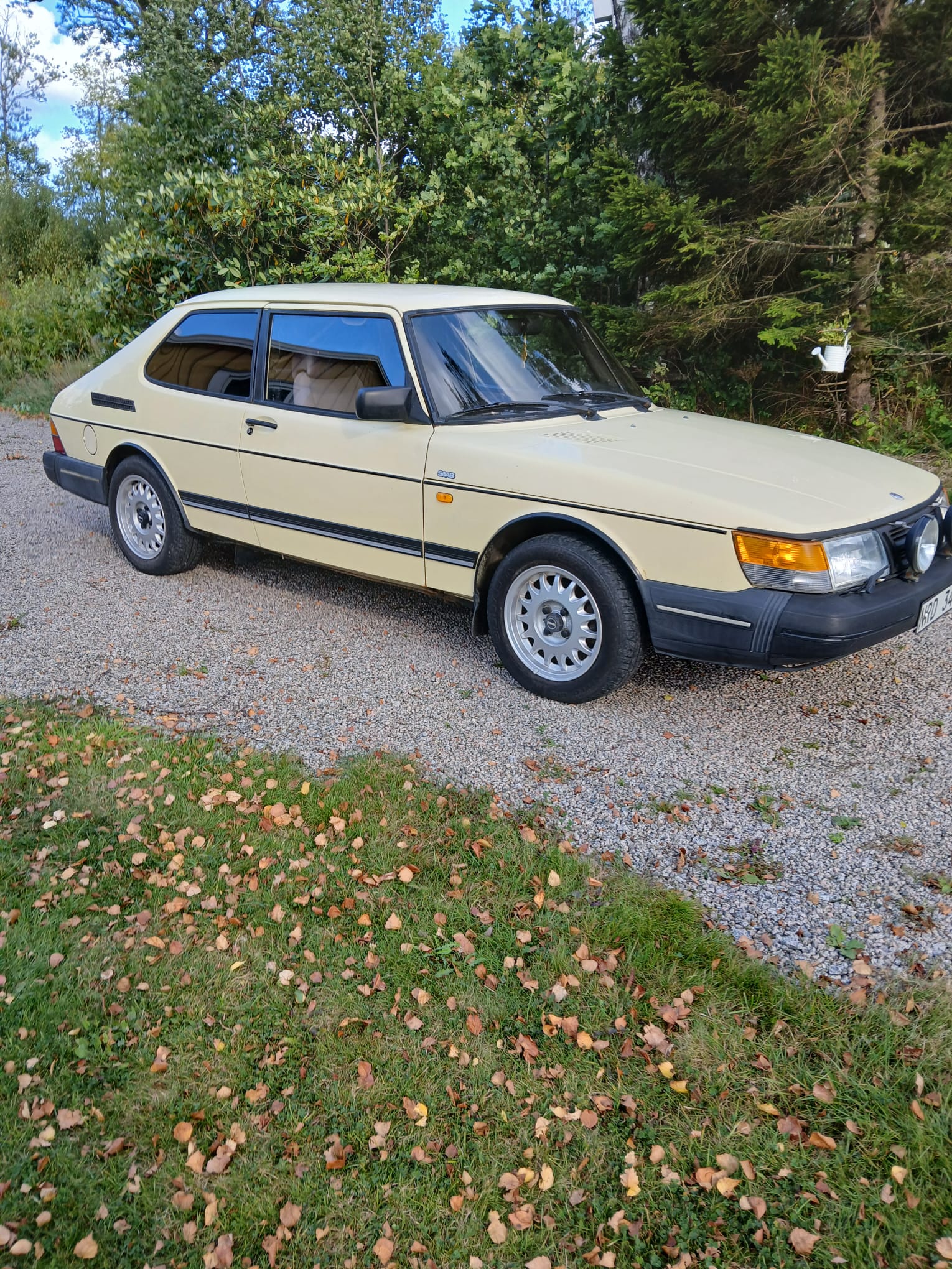 Saab 900 2.0i 1988, bild 2/6