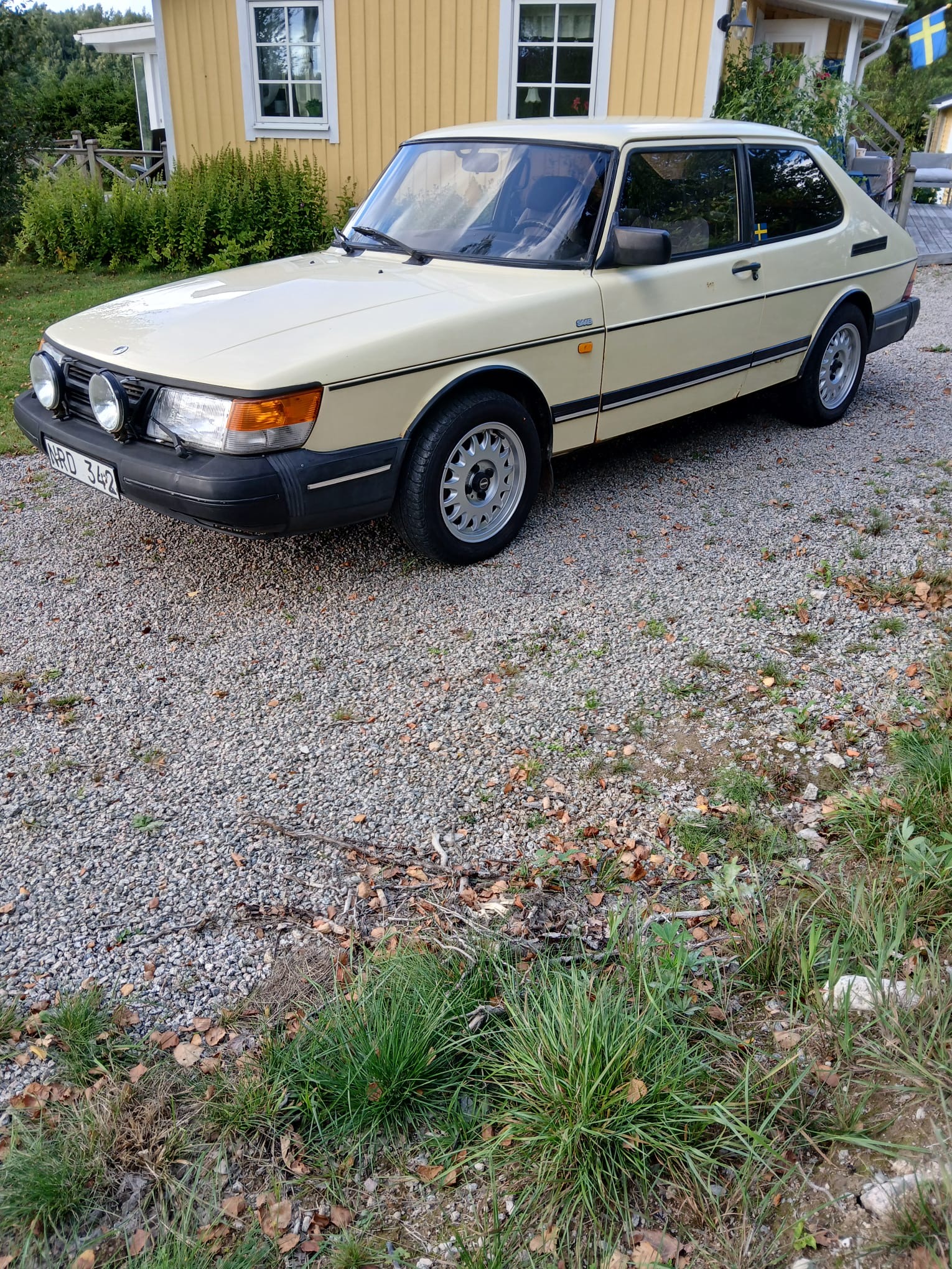 Saab 900