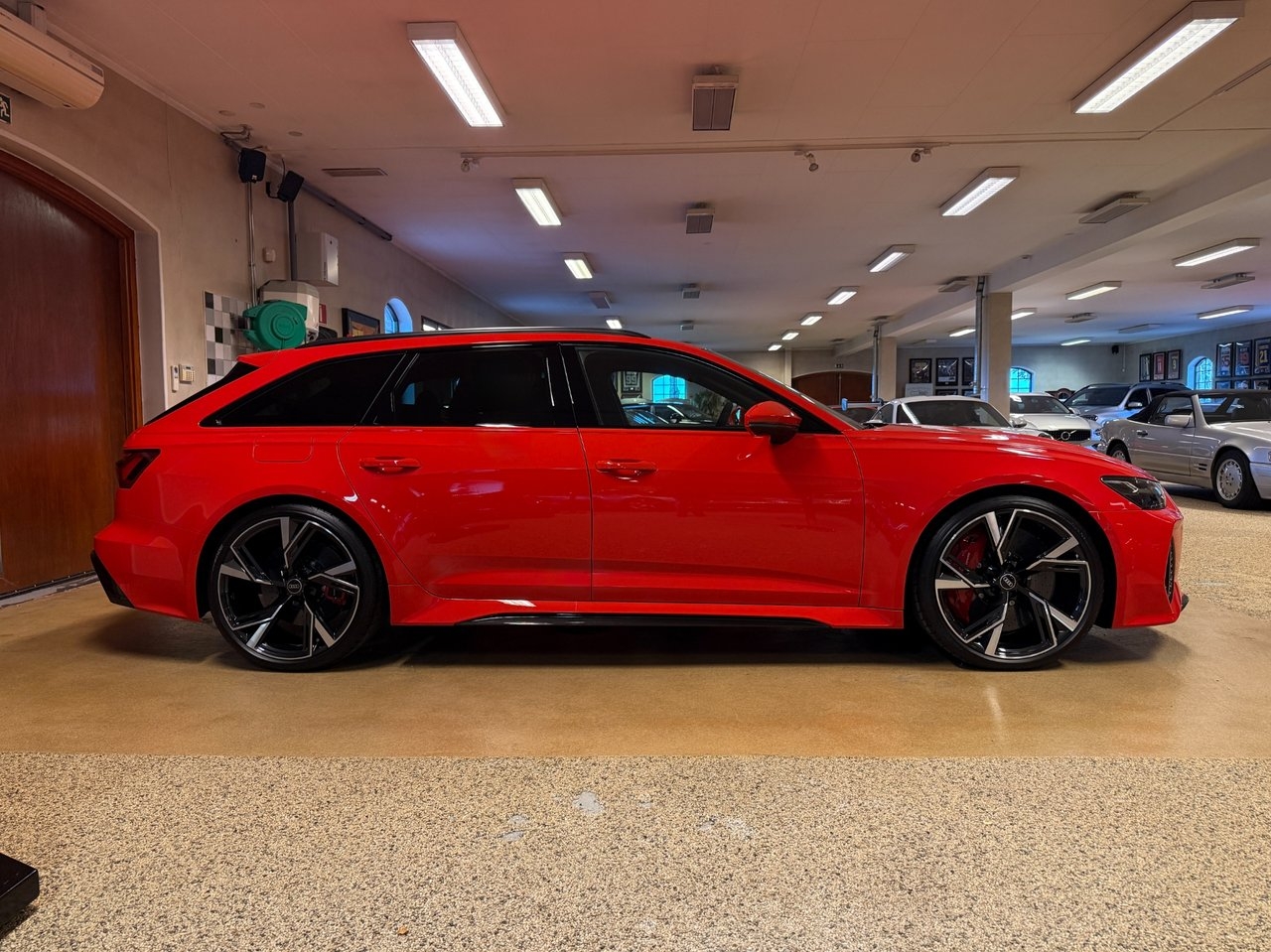 Audi RS6 Avant - Utrustad för 585 100 kr 2021, bild 4/10