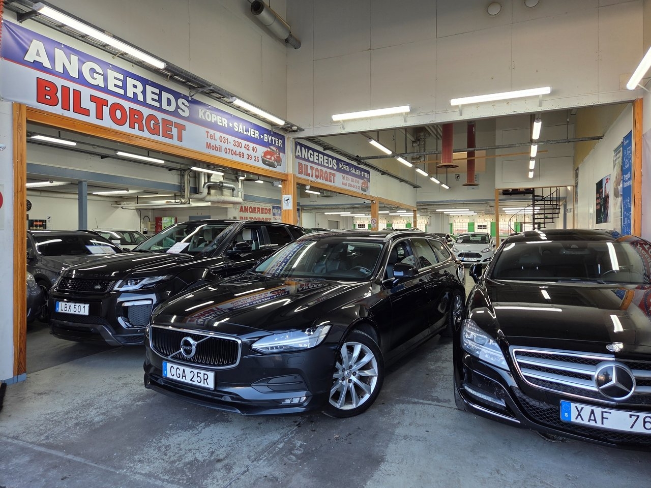 Volvo V90 D4