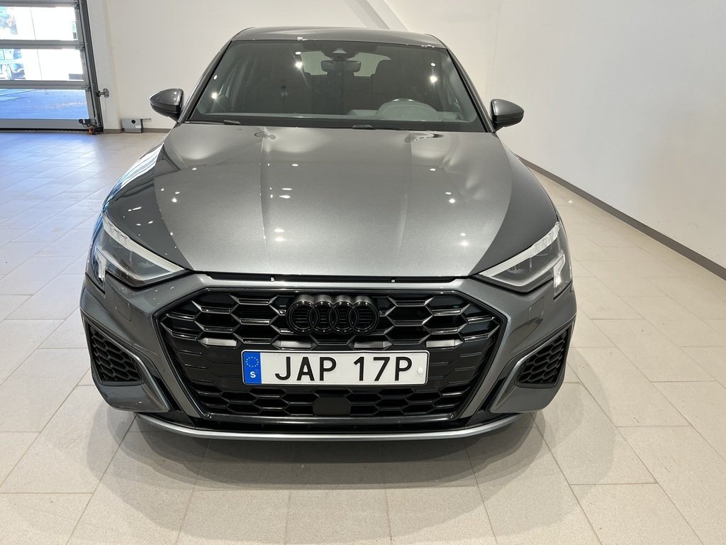 Audi A3 2024, bild 2/10