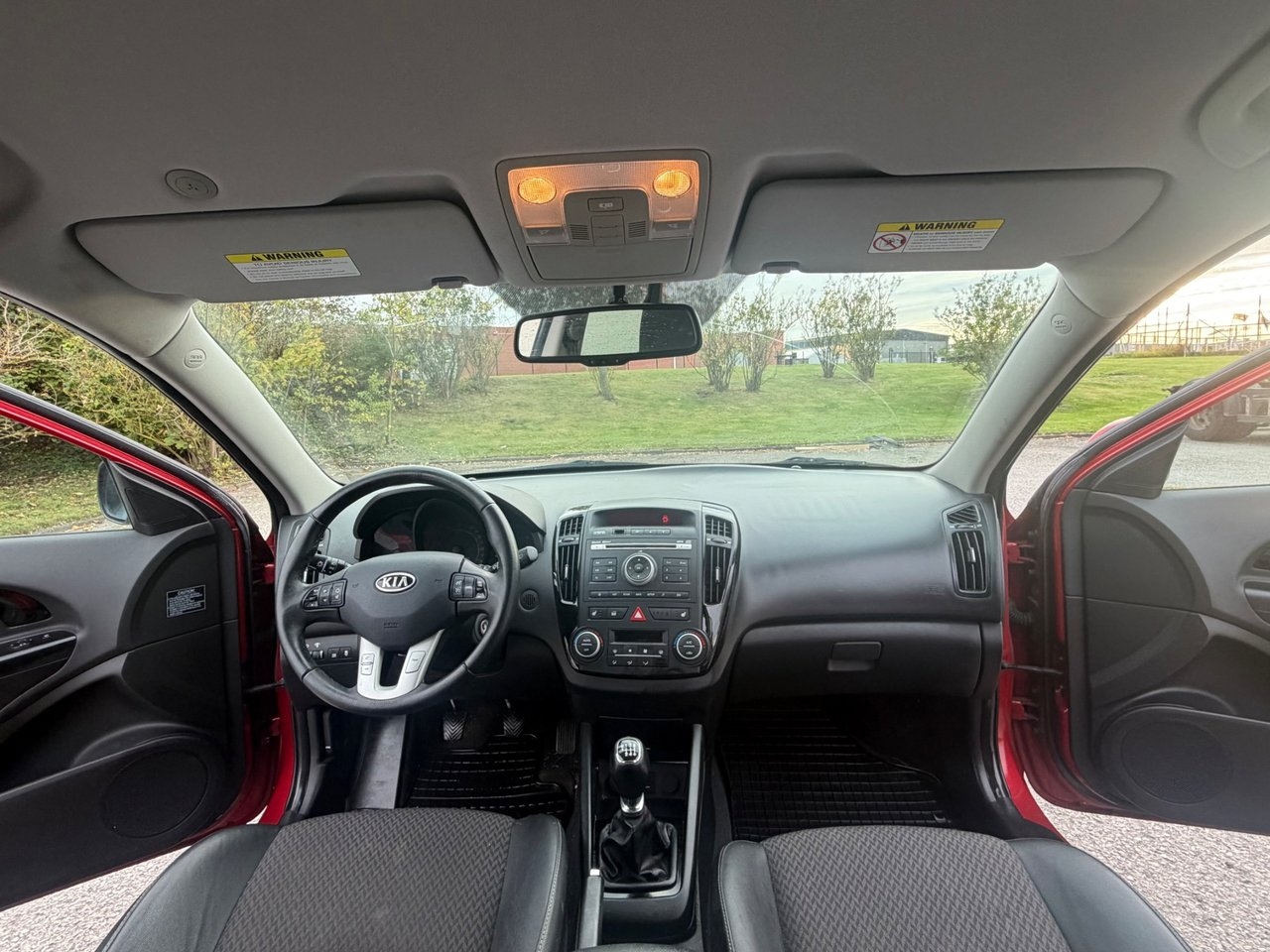 Kia Ceed 1.6 CRDi 128 2012, bild 7/8