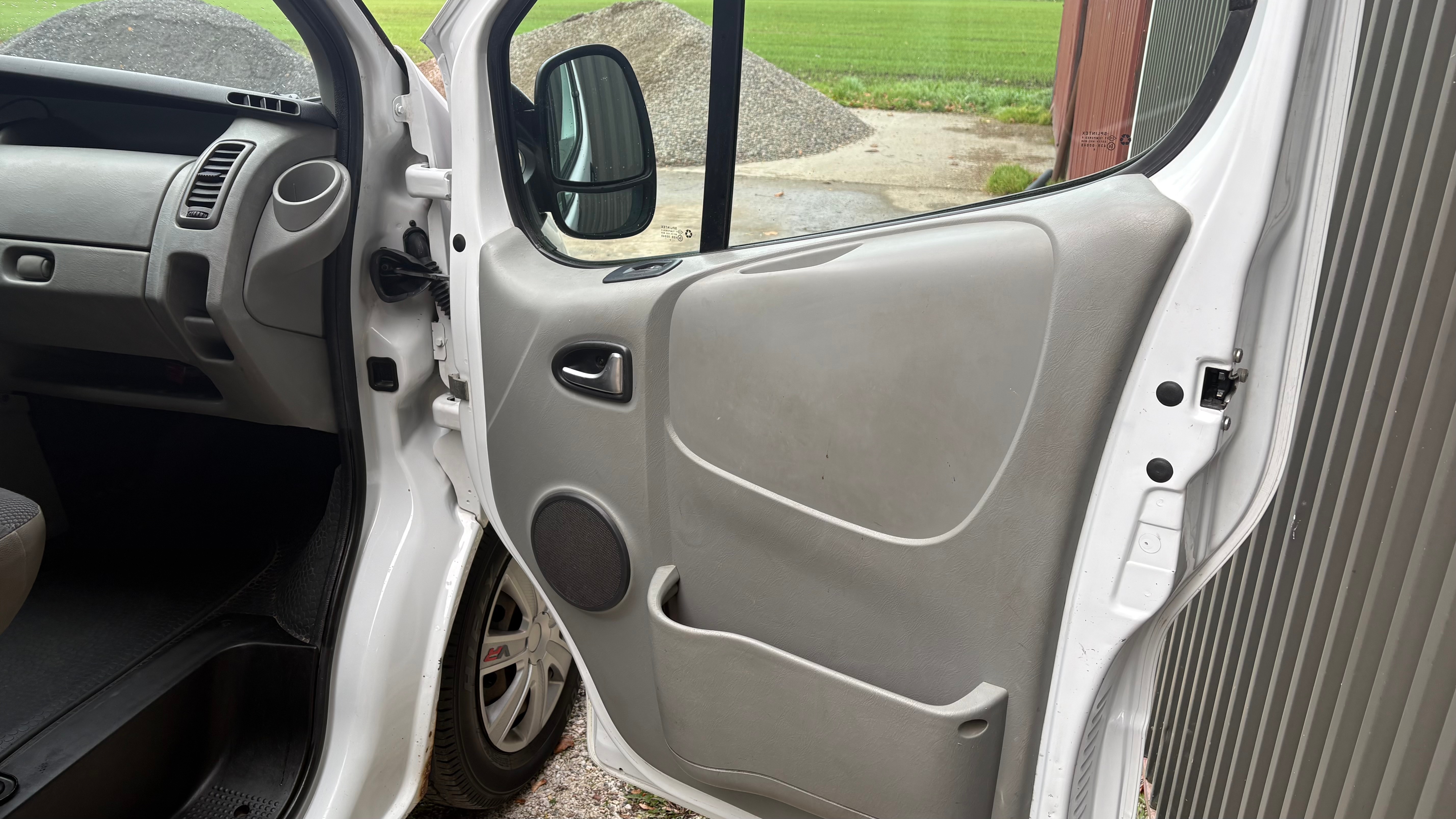 Opel Vivaro 2008, bild 7/10