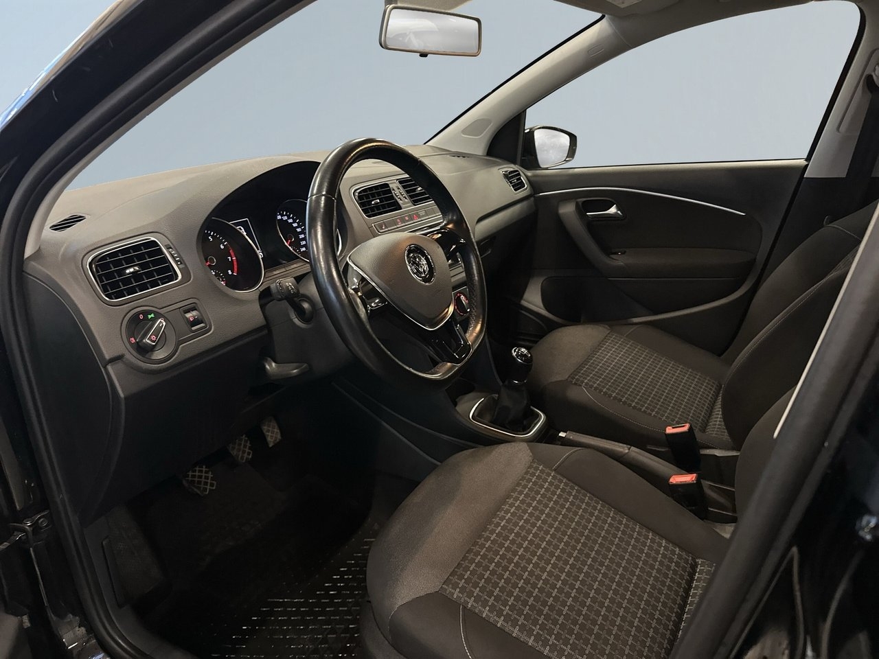 Volkswagen Polo 1.2 TSI 2017, bild 7/10