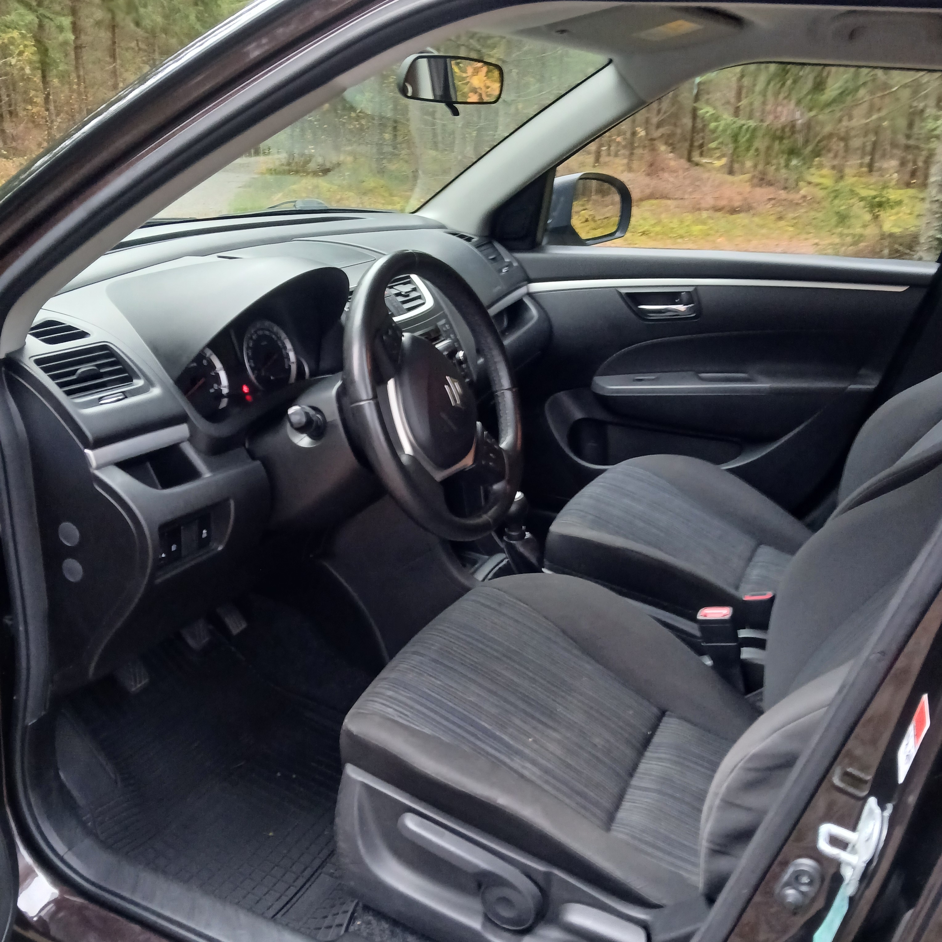 Suzuki Swift 1.2 2014, photo 6/10
