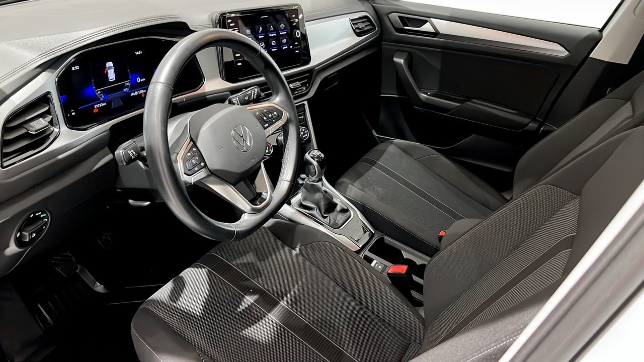 Volkswagen T-Roc 1.0 TSI 2023, bild 7/10