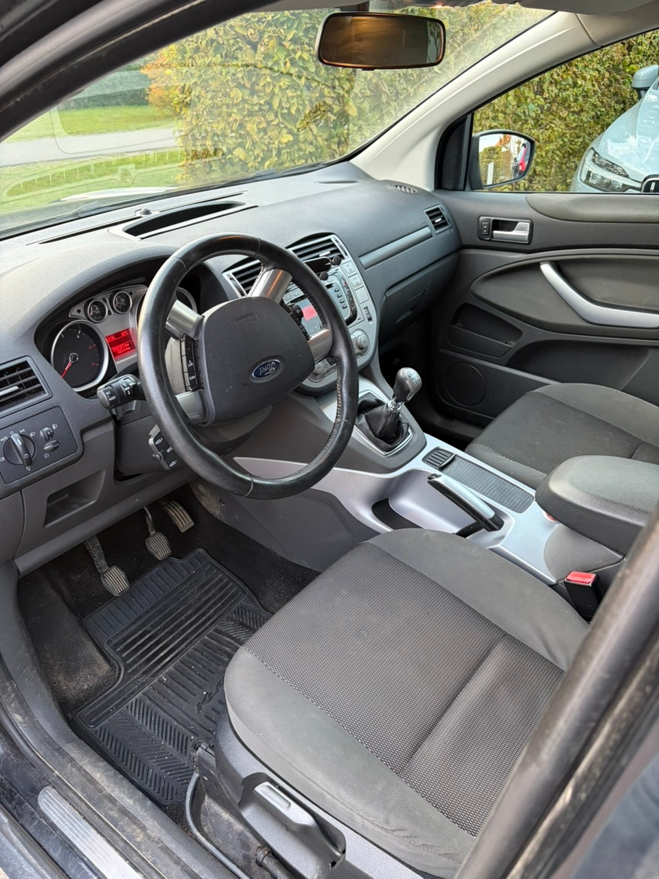 Ford Kuga 2.0 TDCi DPF 2011, bild 6/6