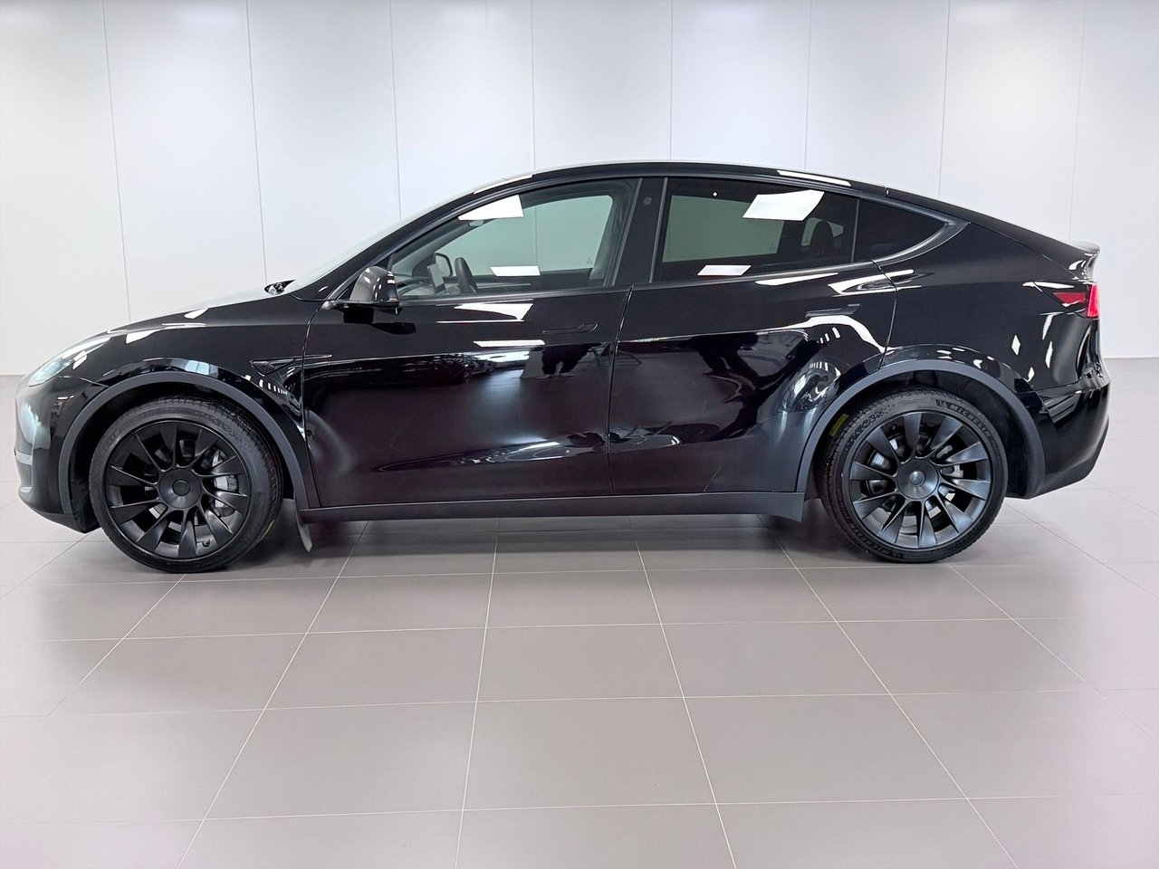 Tesla Model Y 2023, bild 6/10