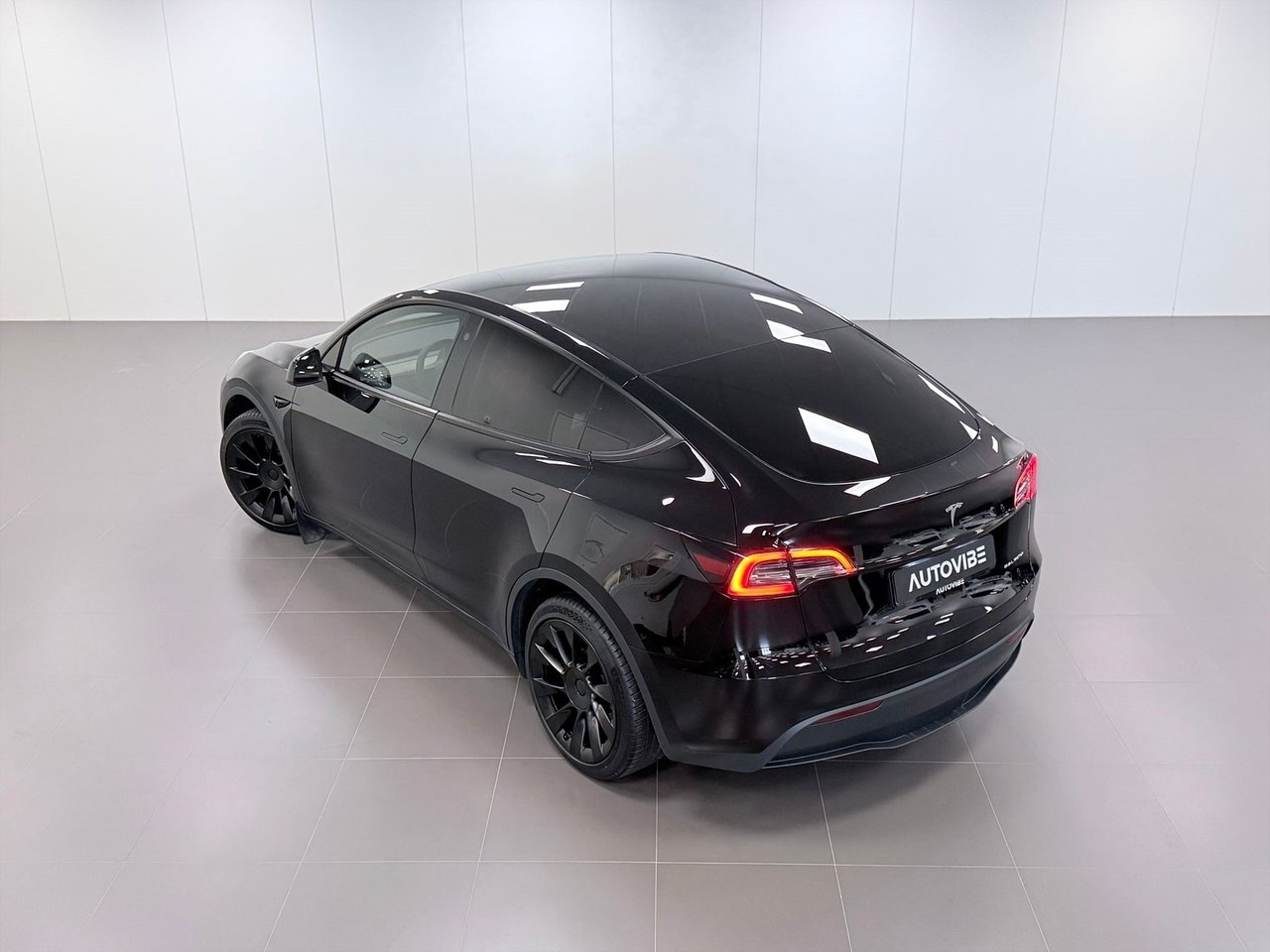Tesla Model Y 2023, bild 4/10
