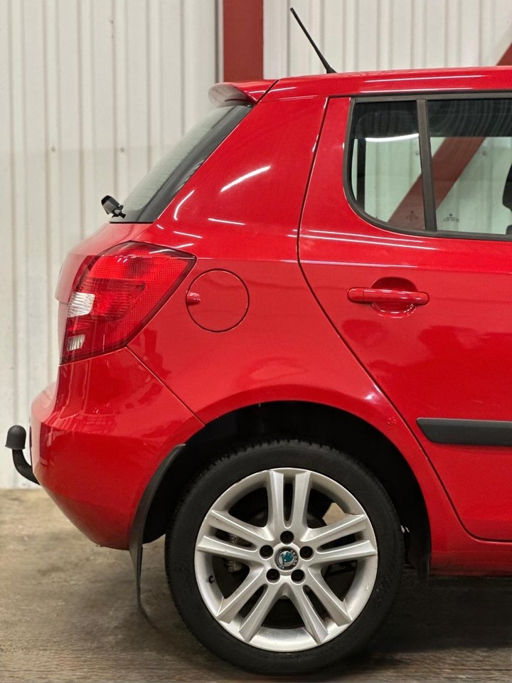 Skoda Fabia 1.6 TDI 2011, bild 5/26