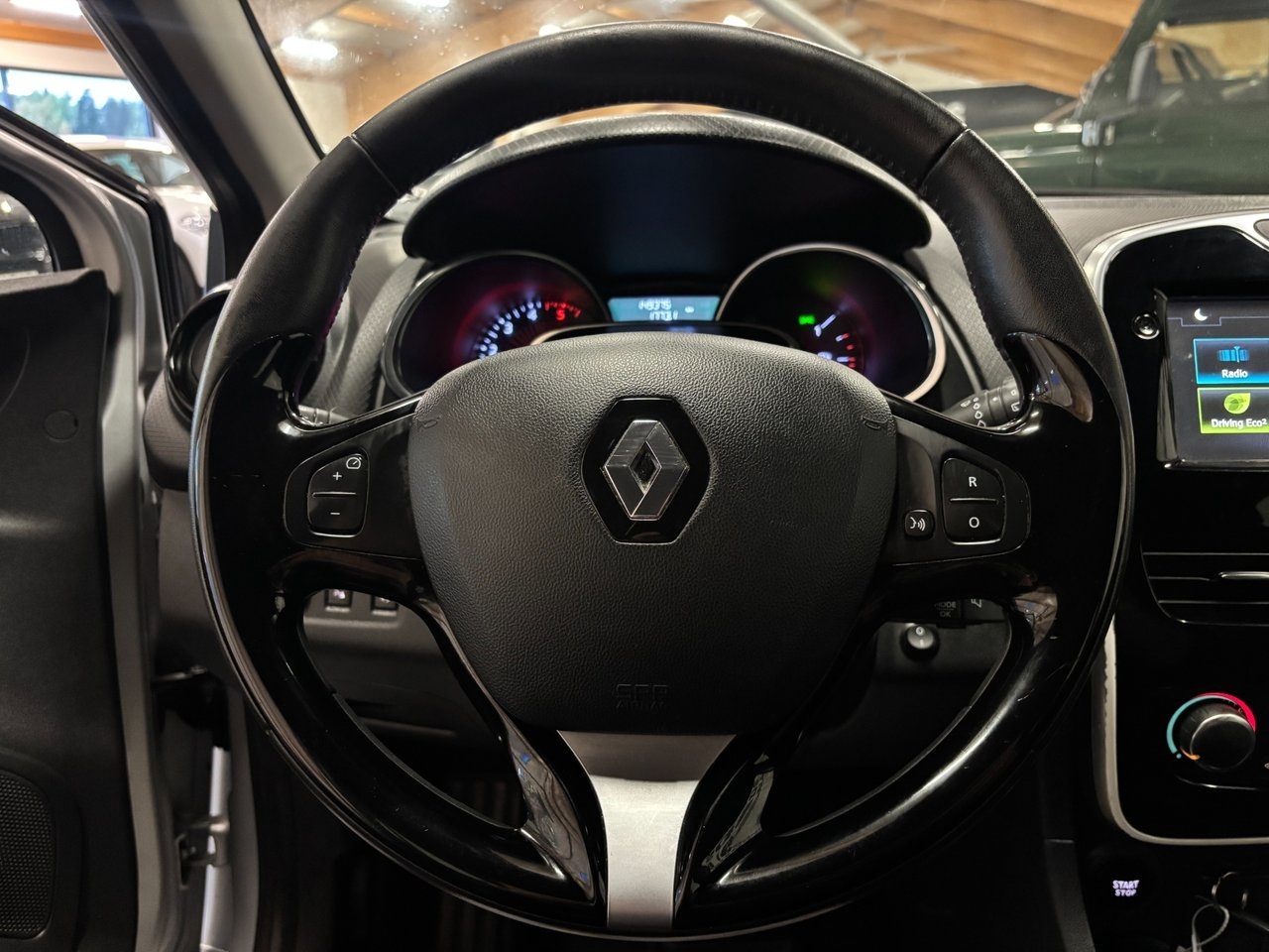Renault Clio dCi 90 Dynamique 2016, bild 6/10