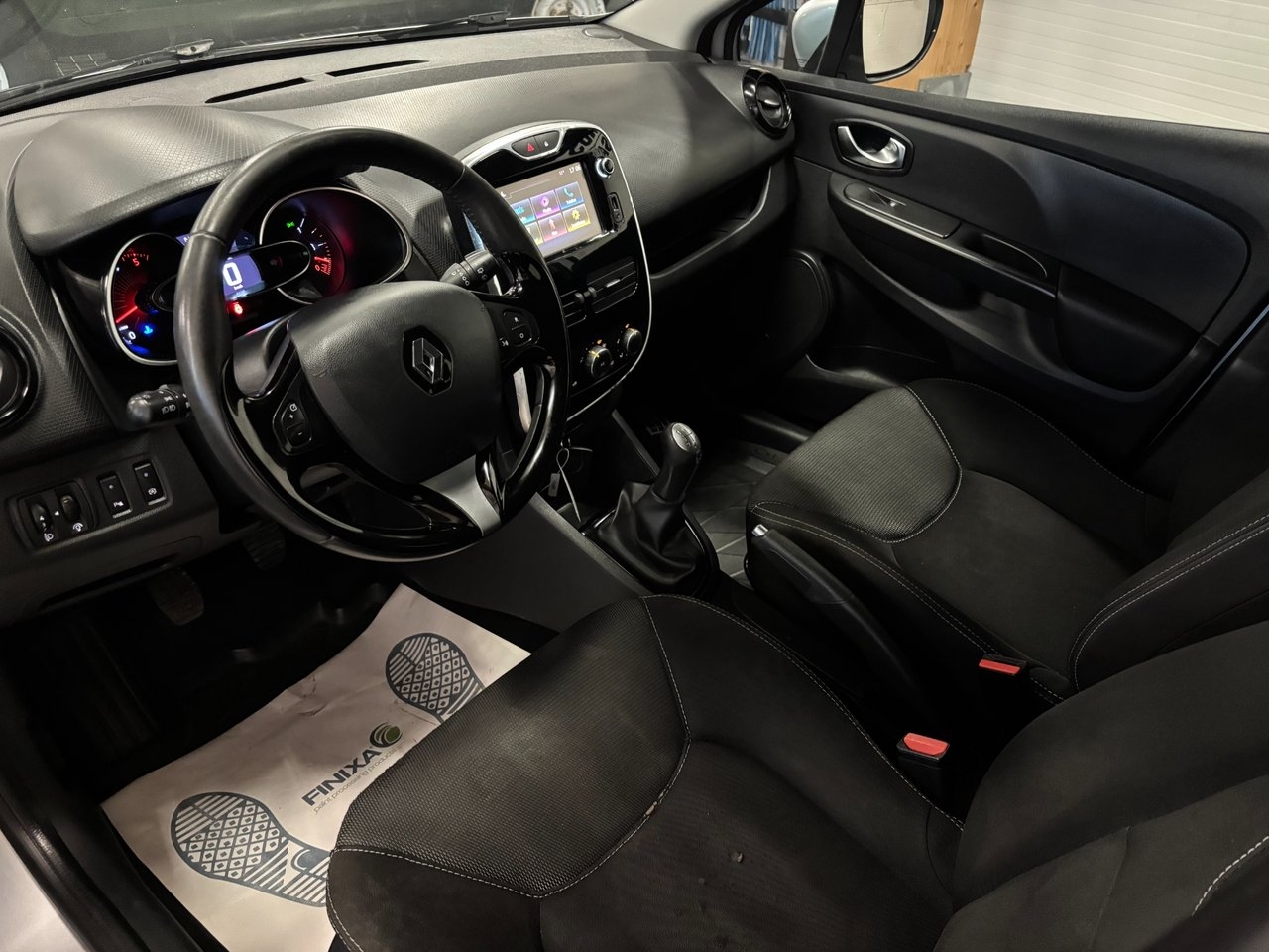 Renault Clio dCi 90 Dynamique 2016, bild 4/10