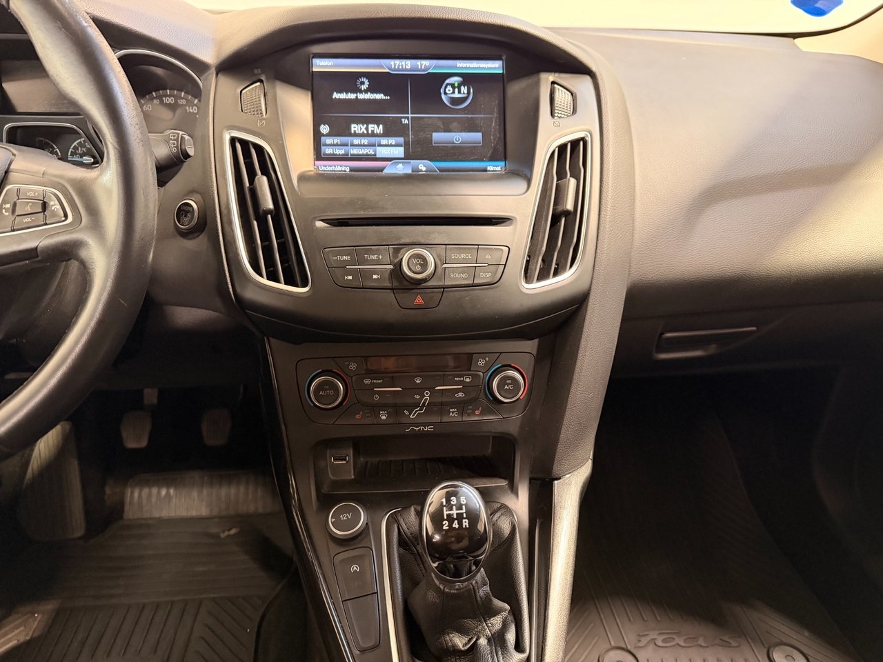 Ford Focus 1.0 EcoBoost Titanium 2016, bild 6/10