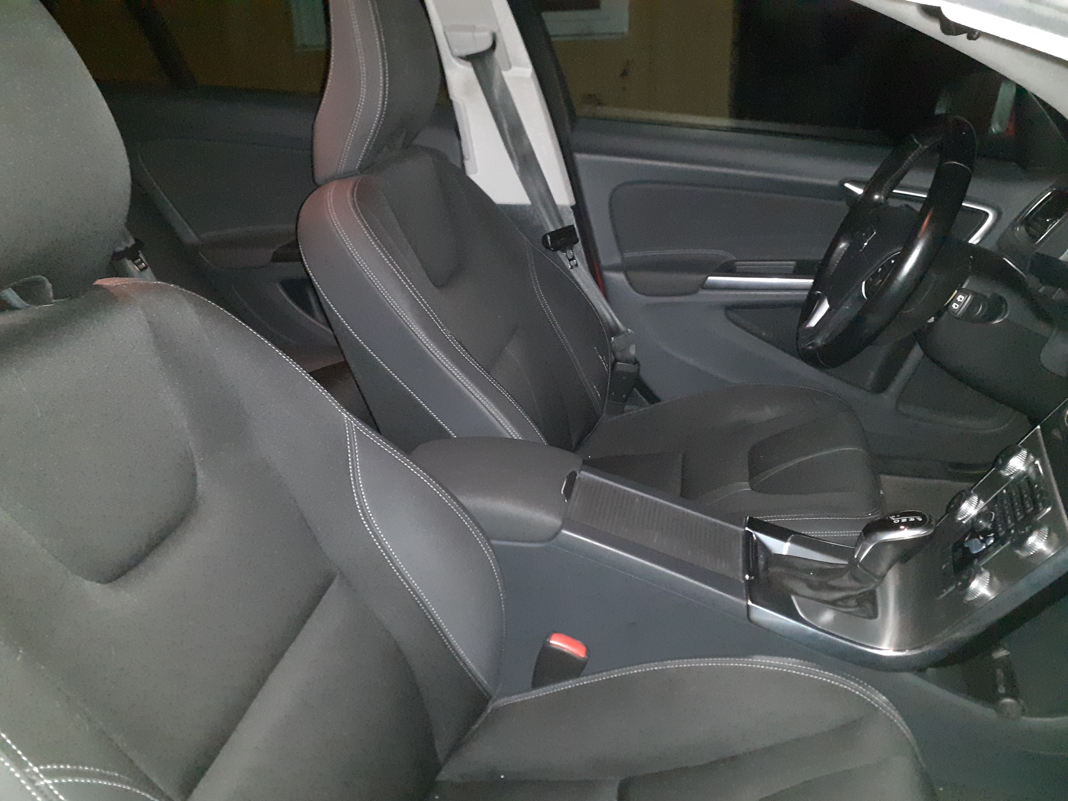 Volvo V60 D2 Powershift 2015, bild 6/8