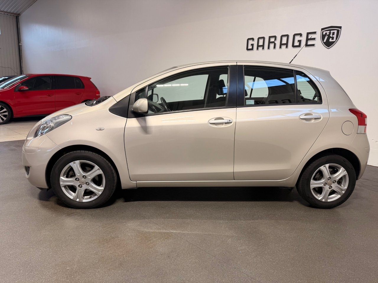 Toyota Yaris 2010, bild 2/10
