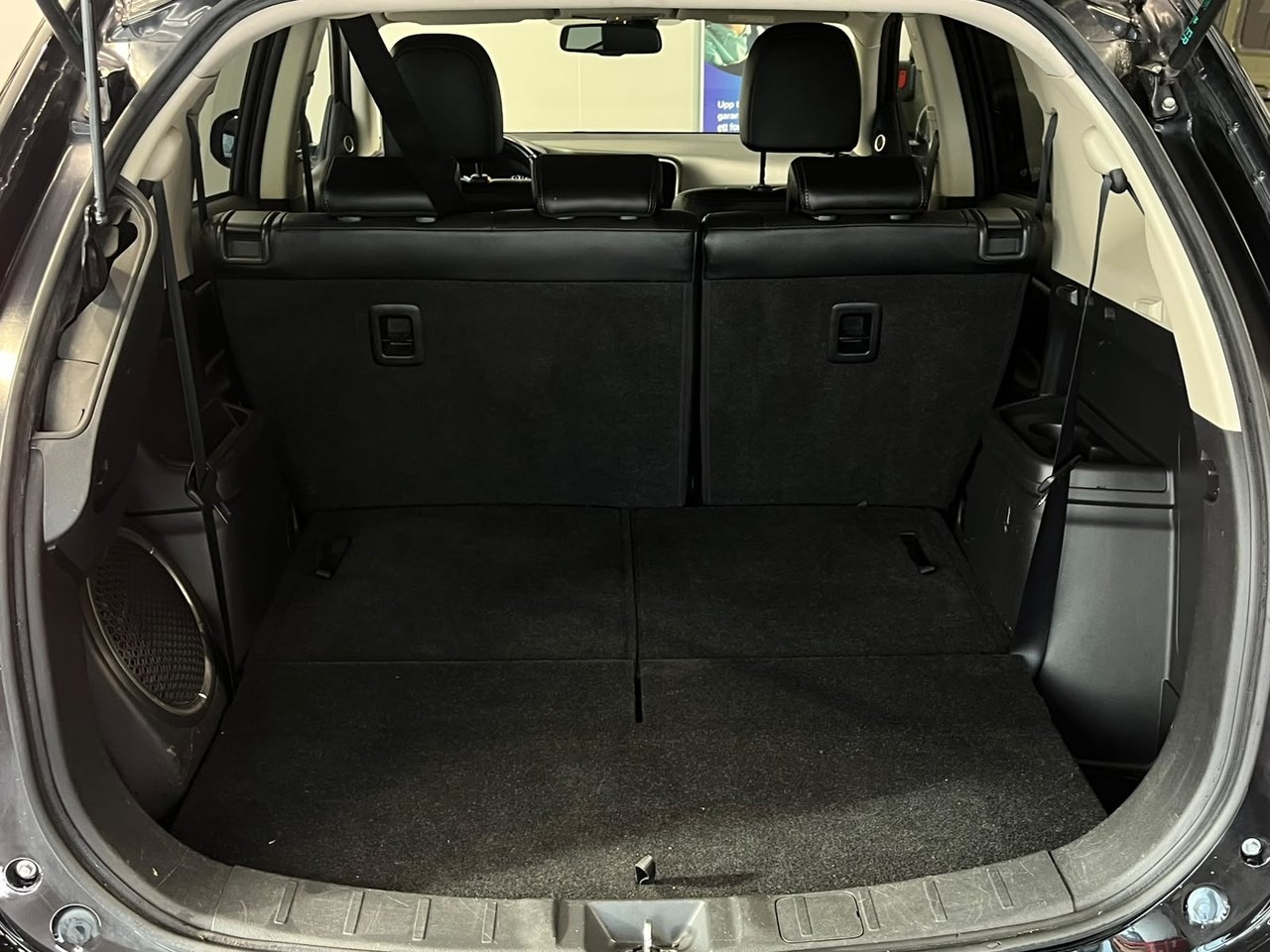 Mitsubishi Outlander 2.2 DI-D Business 2016, bild 9/10
