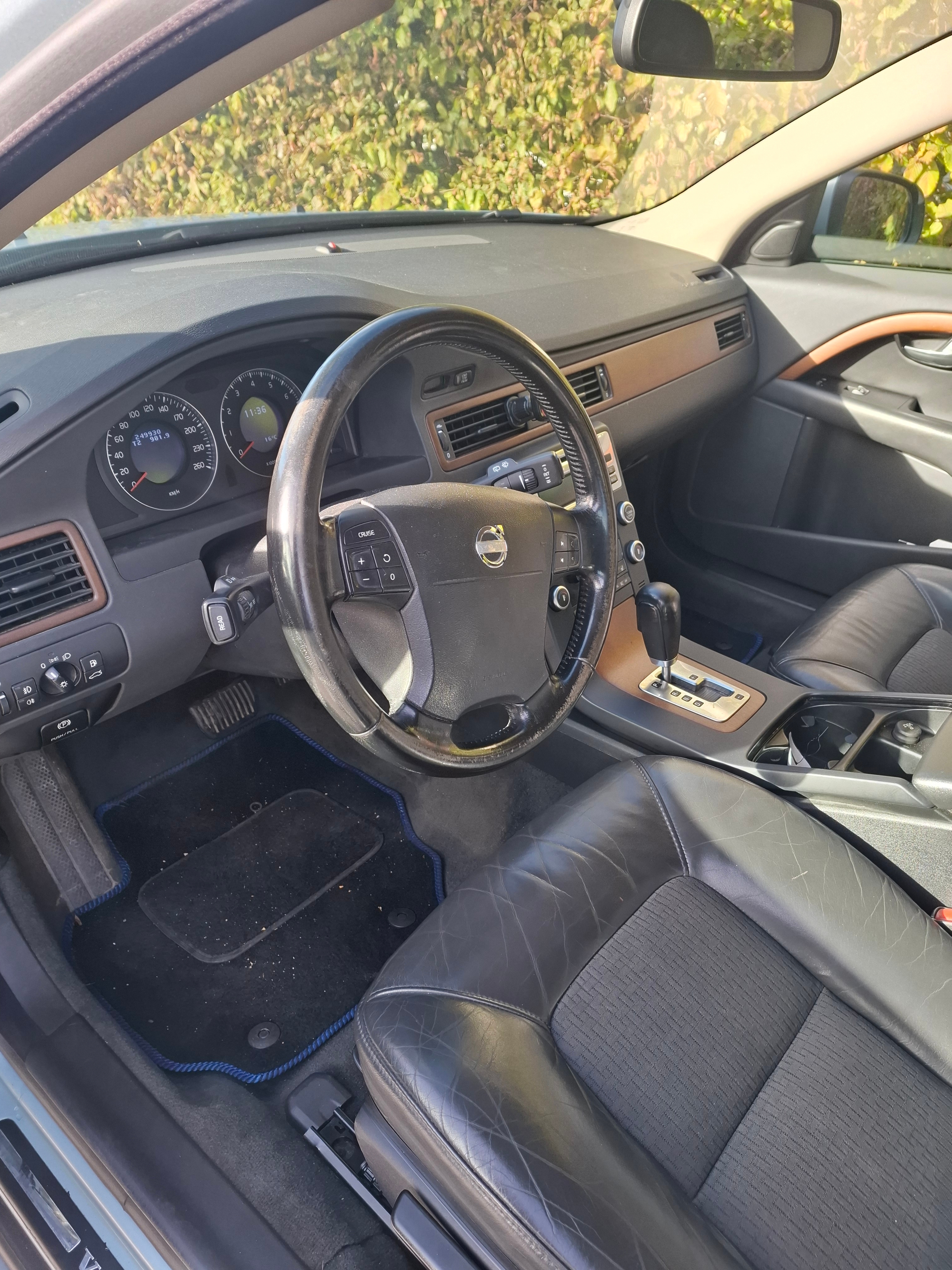 Volvo V70 2.5FT 2009, bild 6/7