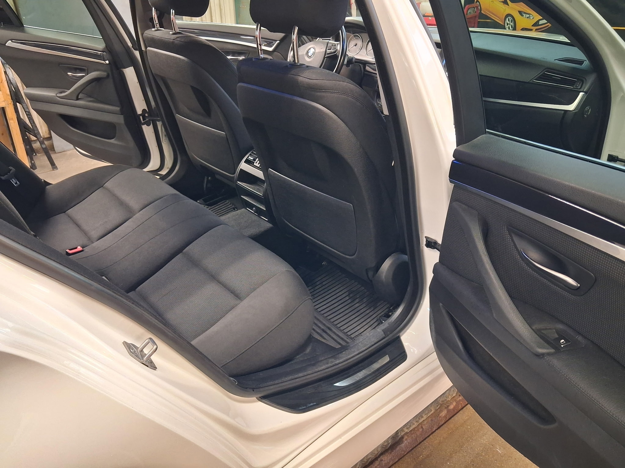 BMW 520d 2014, kuva 10/10