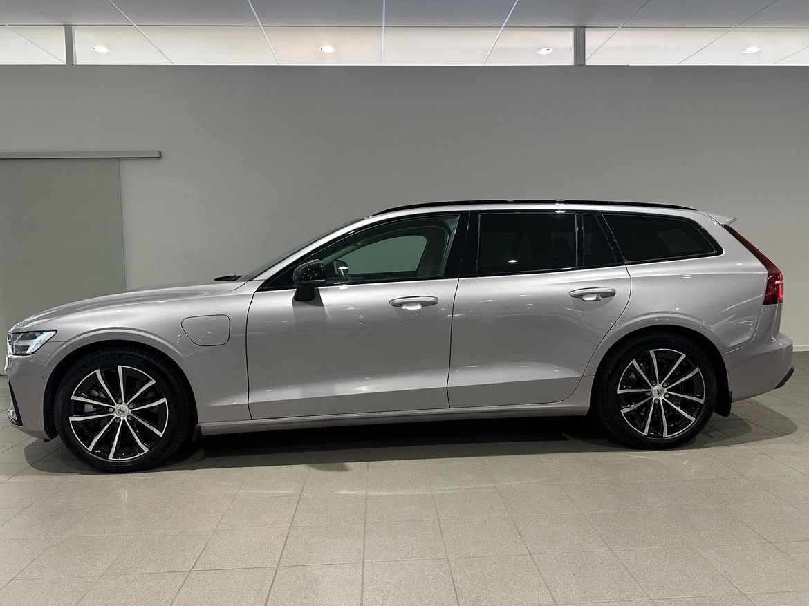 Volvo V60 T6 Plus Dark Nordic 2026, bild 6/10