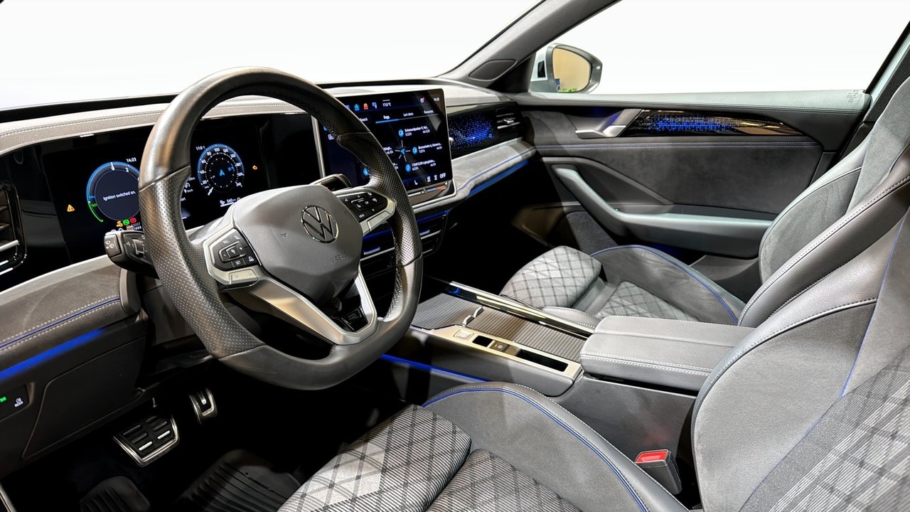 Volkswagen Passat R-Line 2026, bild 7/23