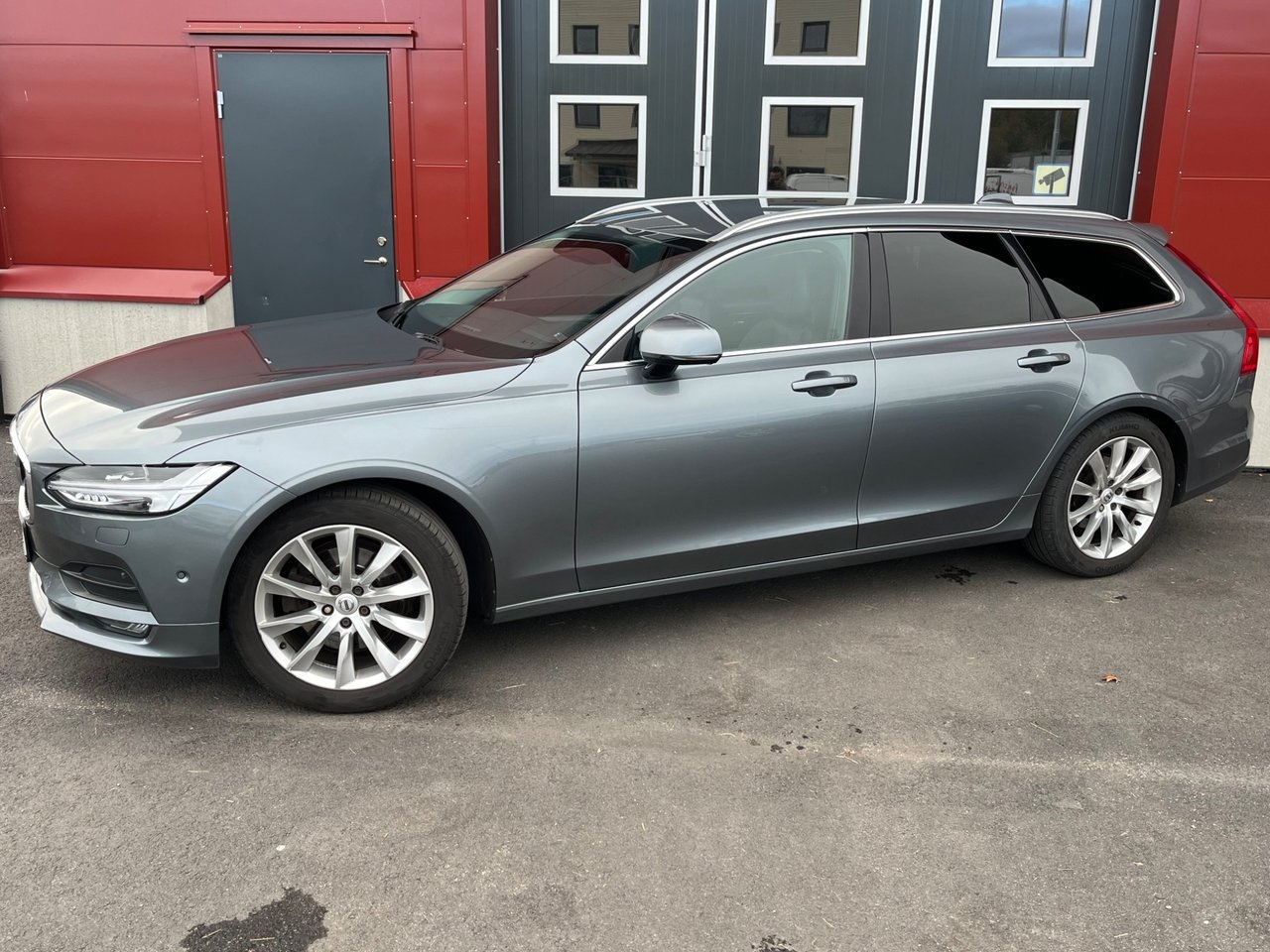 Volvo V90 D4 Business Advanced 2017, bild 4/10