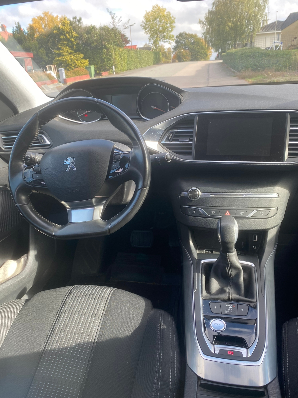 Peugeot 308 BlueHDi 120 2015, bild 2/3