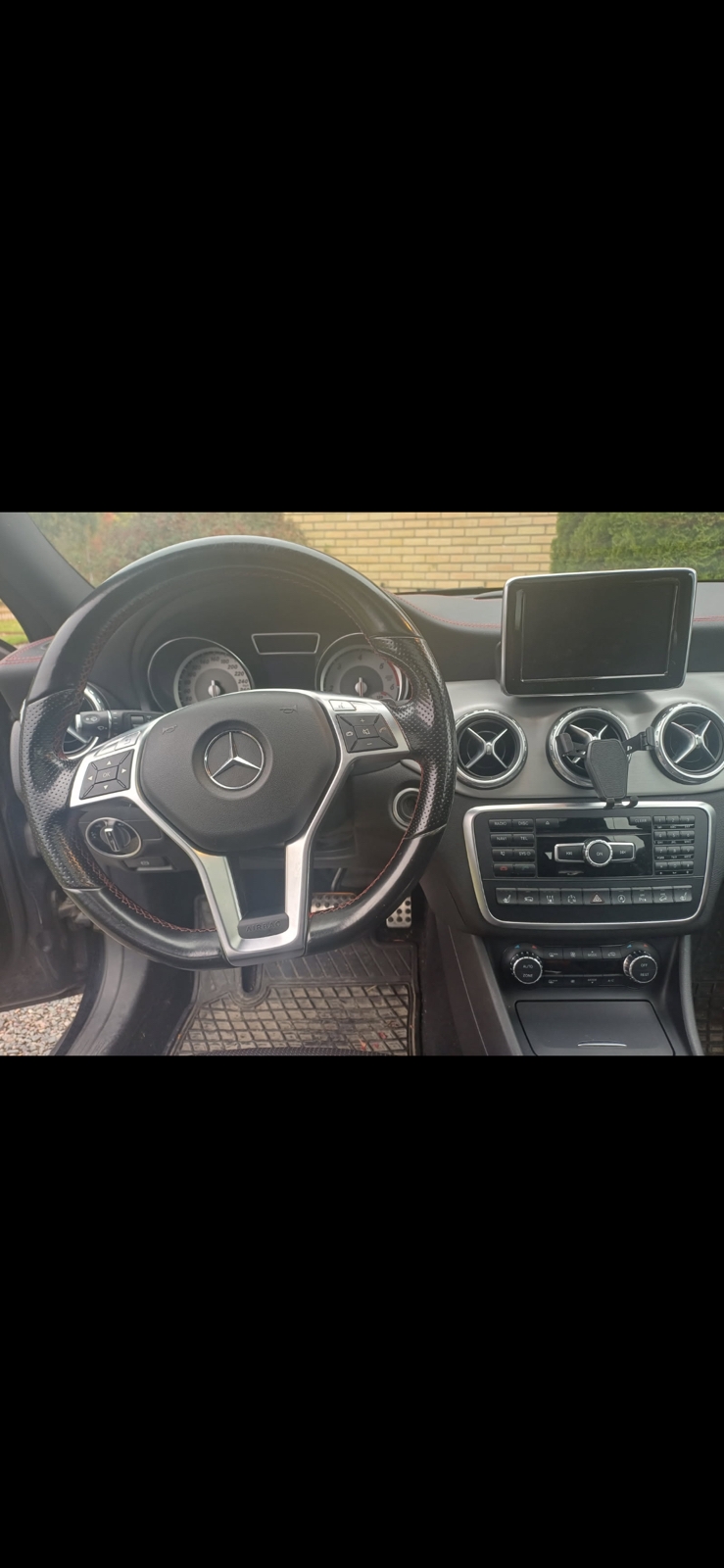 Mercedes-Benz GLA 220 CDI 4MATIC 7G-DCT 2015, bild 4/4