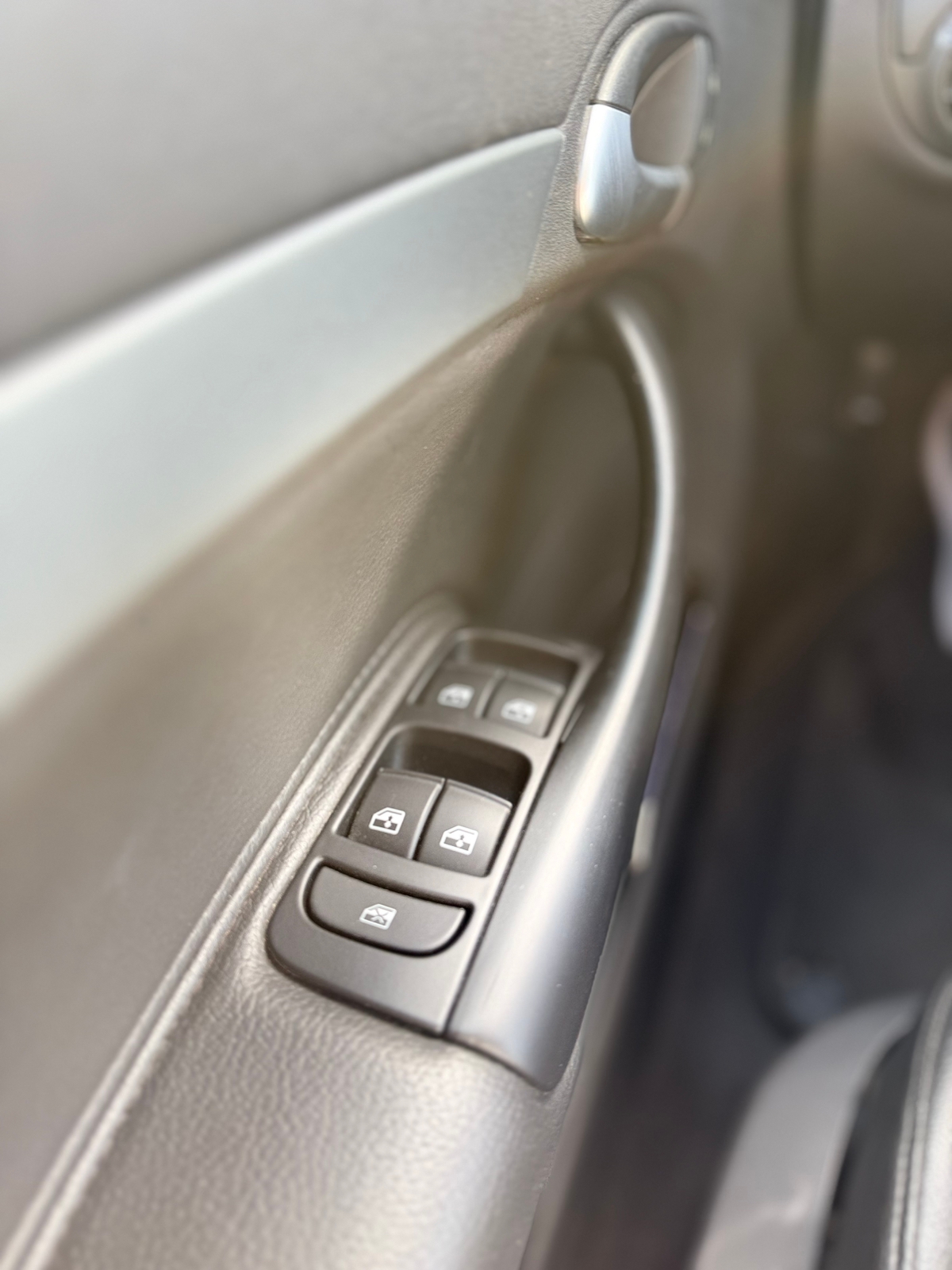 Saab 9-3 1.9 TiD 2010, photo 7/10
