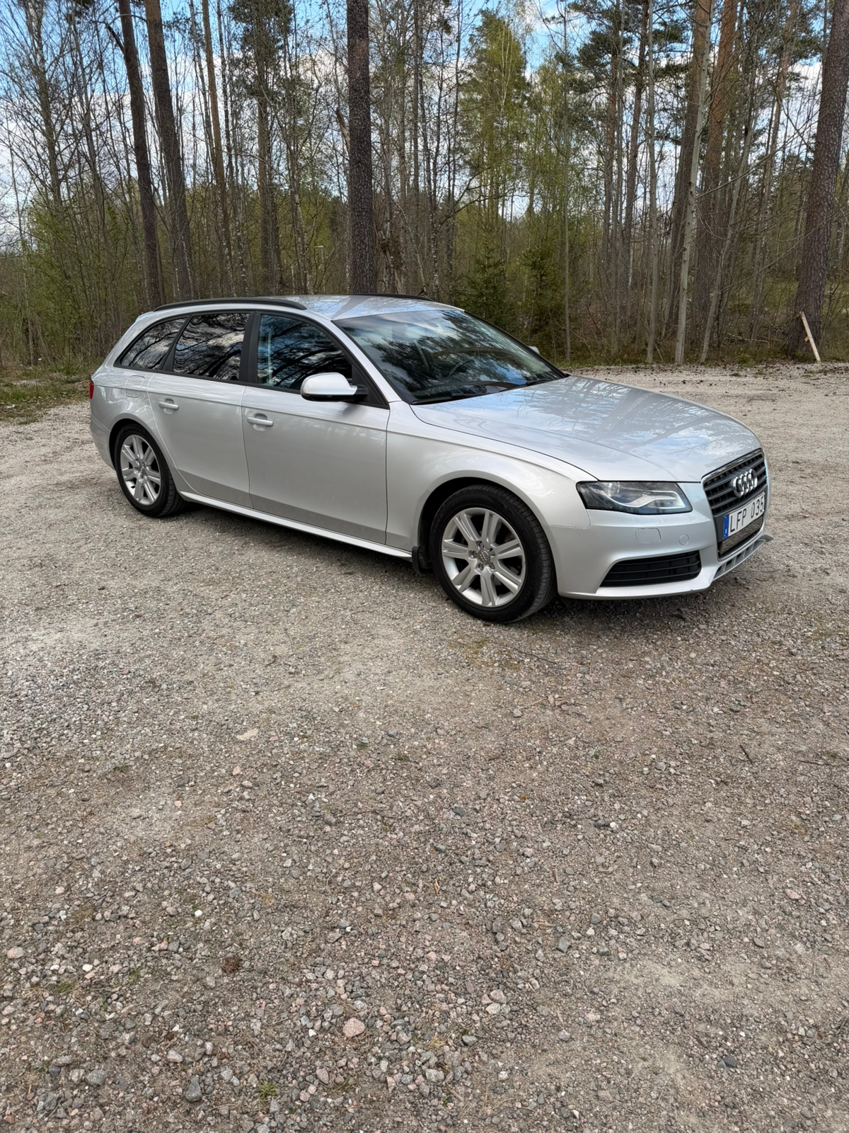 Audi A4 Avant 2.0 TDI Manuell 2011, bild 4/5