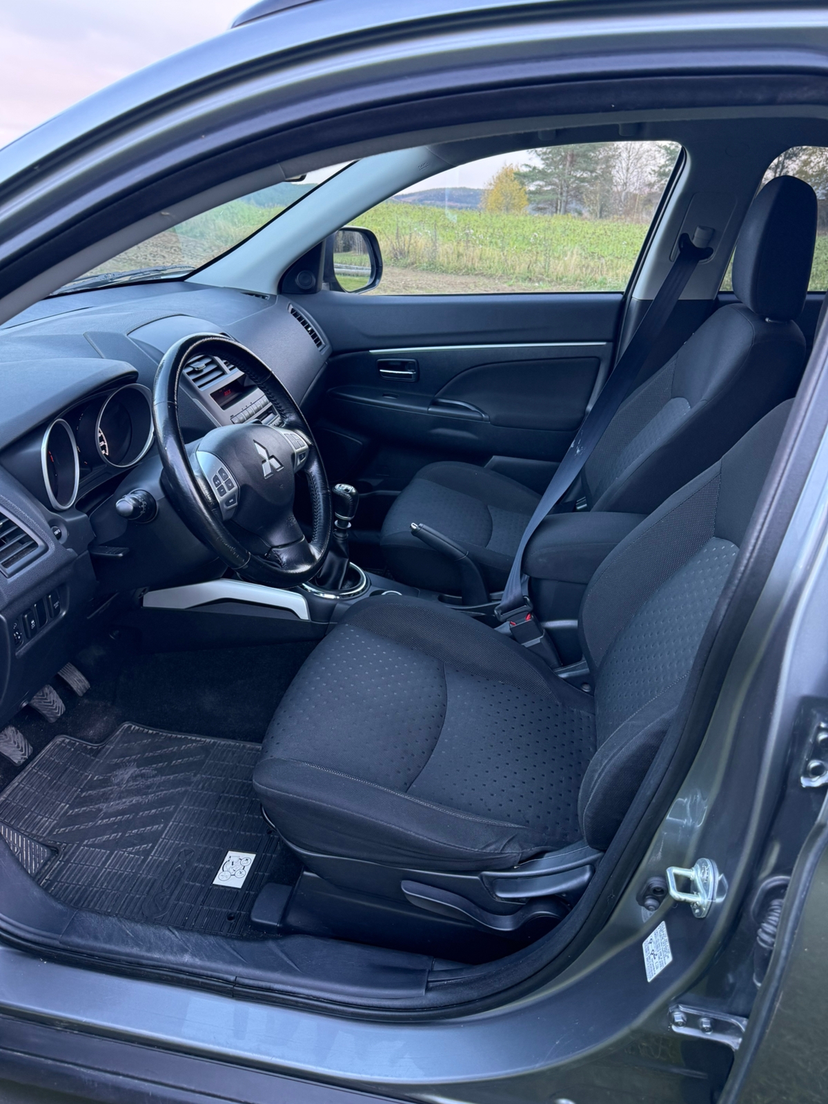 Mitsubishi ASX 1.8 DI-D+ 2011, photo 4/5