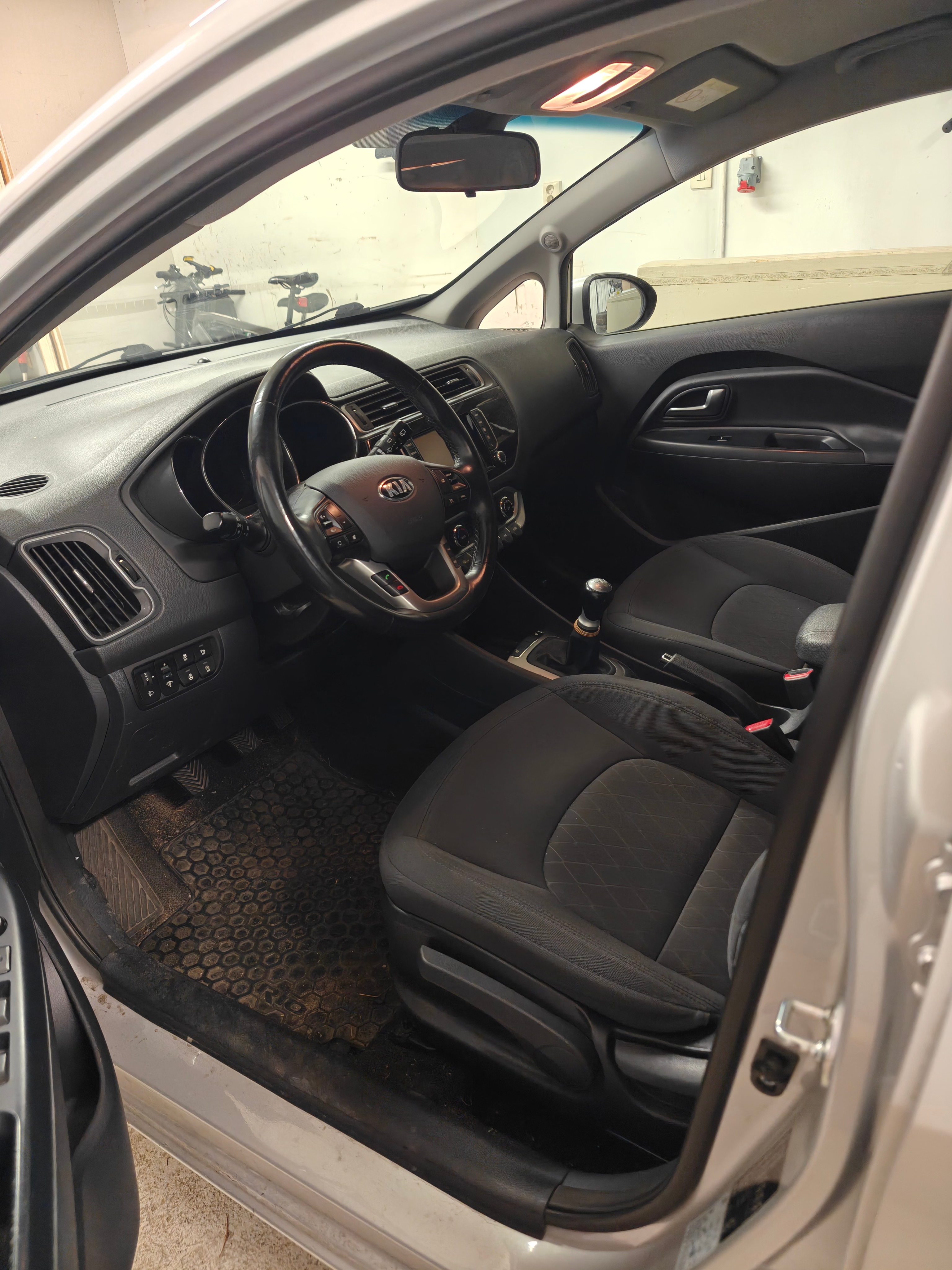 Kia Rio 1.2 2016, kuva 6/9