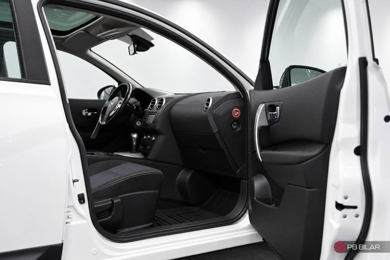 Nissan Qashqai 1.6 CVT 117hk Pano B-Kam 2012, bild 7/10